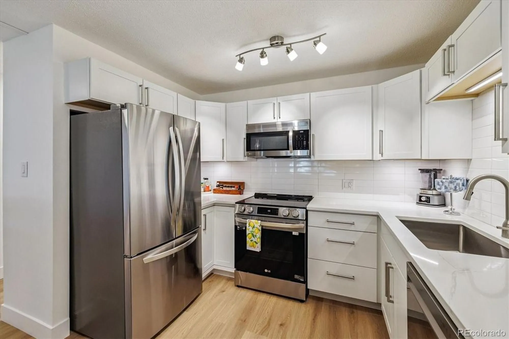Property Slideshow image 5 of 39 | 745 s alton way unit 11a, Denver, CO, 80247