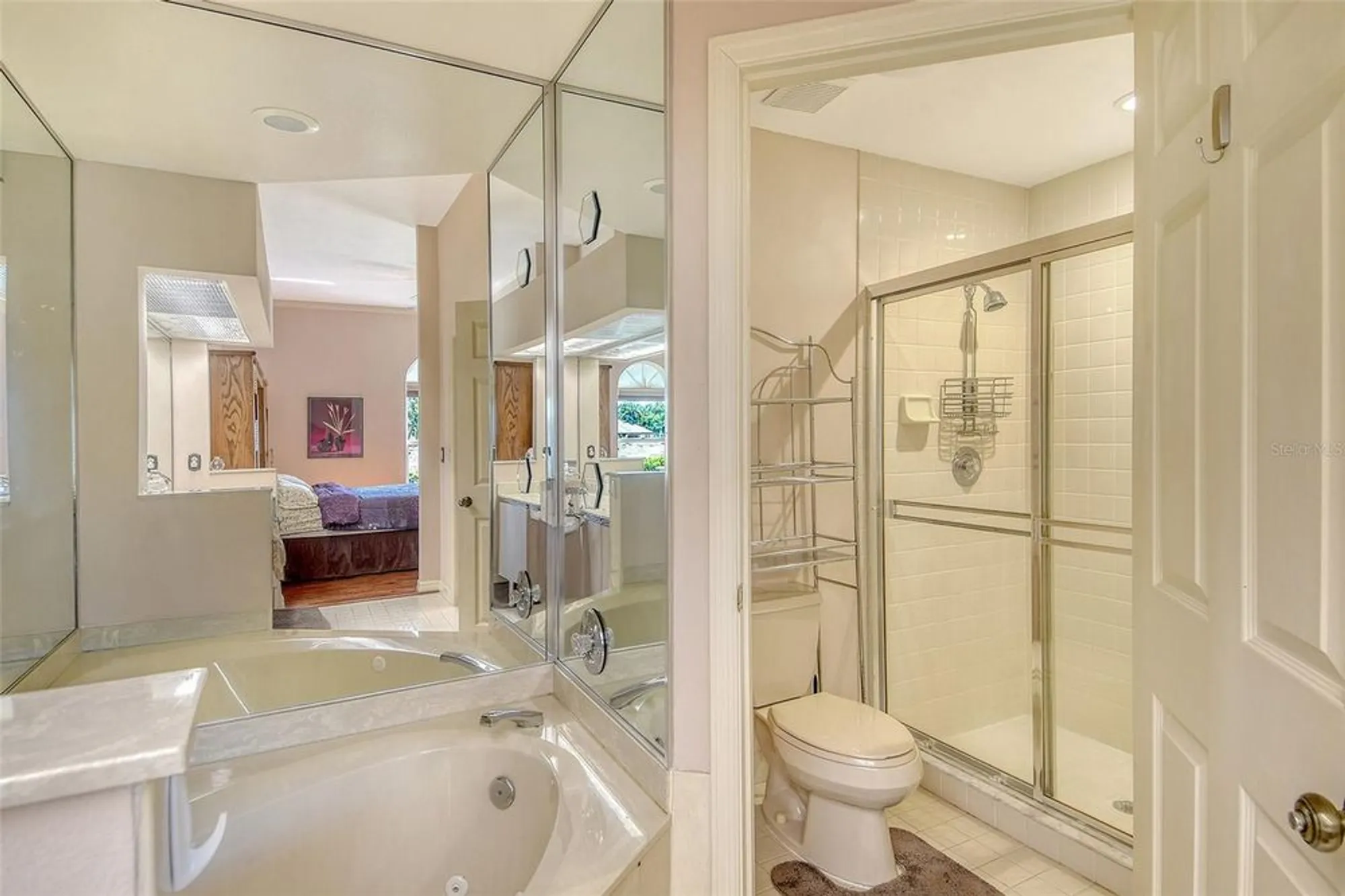 Property Slideshow image 16 of 34 | 5598 golf pointe dr unit a-1, Sarasota, FL, 34243