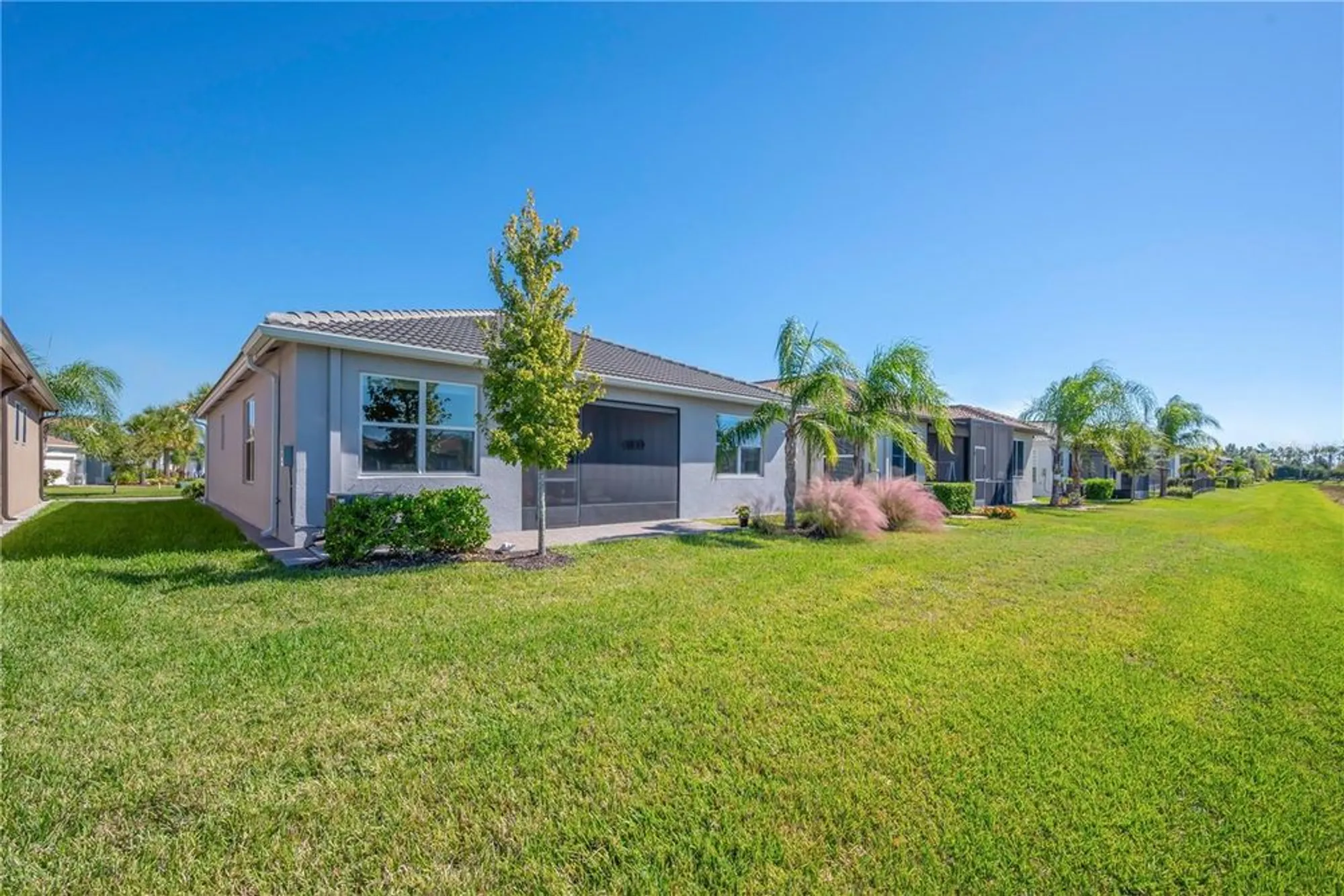 Property Slideshow image 30 of 48 | 15513 santa pola dr, Wimauma, FL, 33598