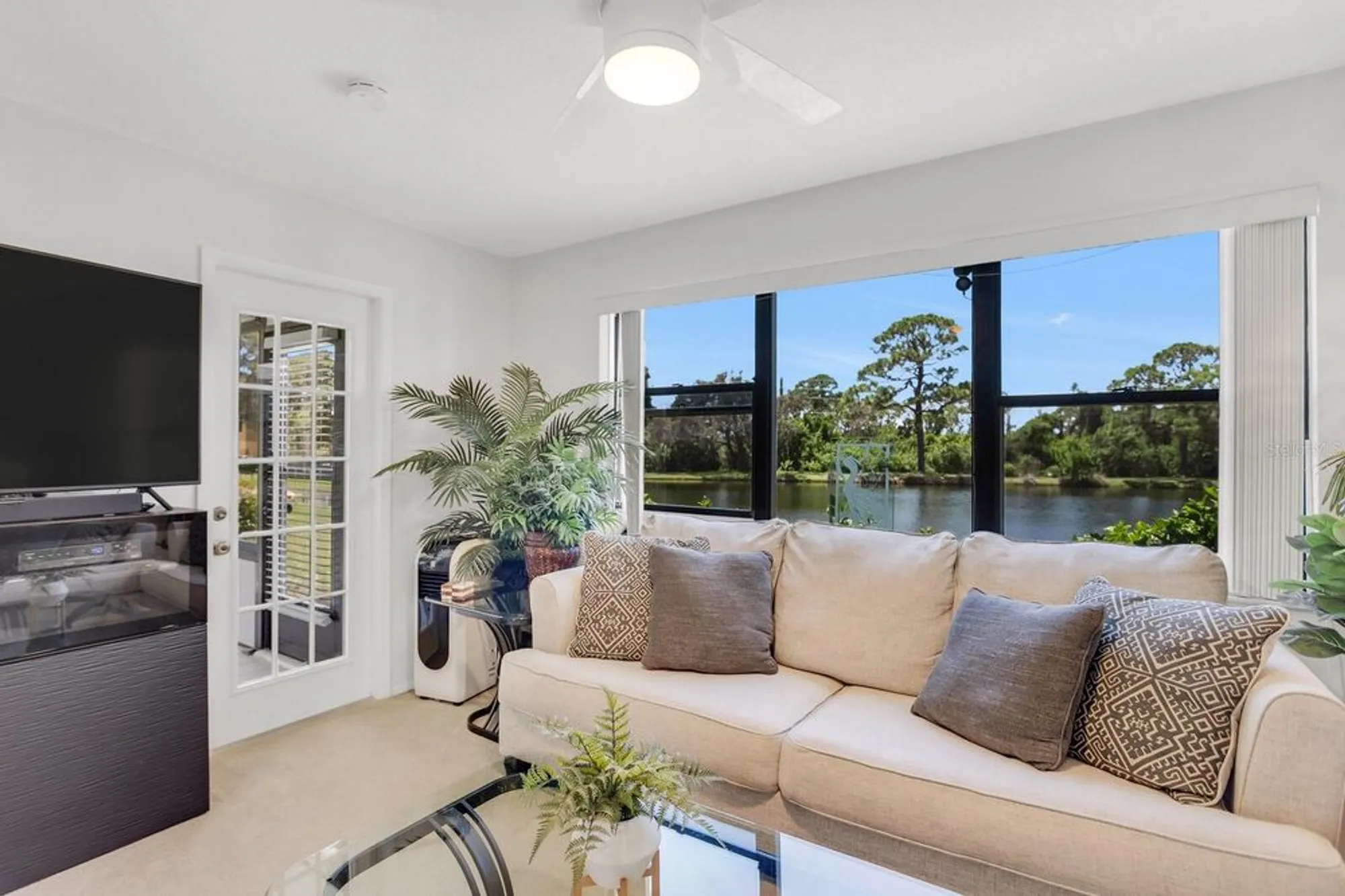 Property Slideshow image 19 of 77 | 8186 terrace garden dr n unit 101, St Petersburg, FL, 33709