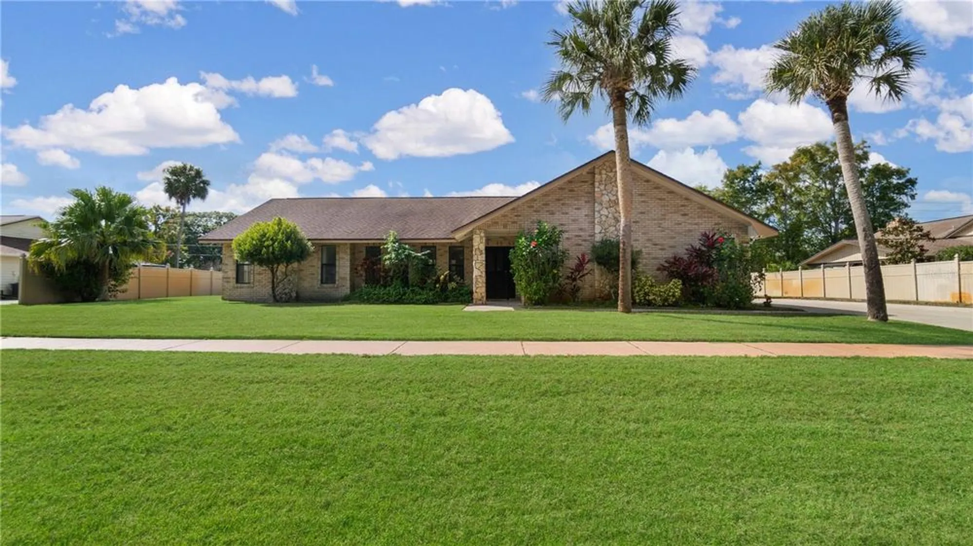 Property Slideshow image 1 of 50 | 965 pelican bay dr, Daytona Beach, FL, 32119