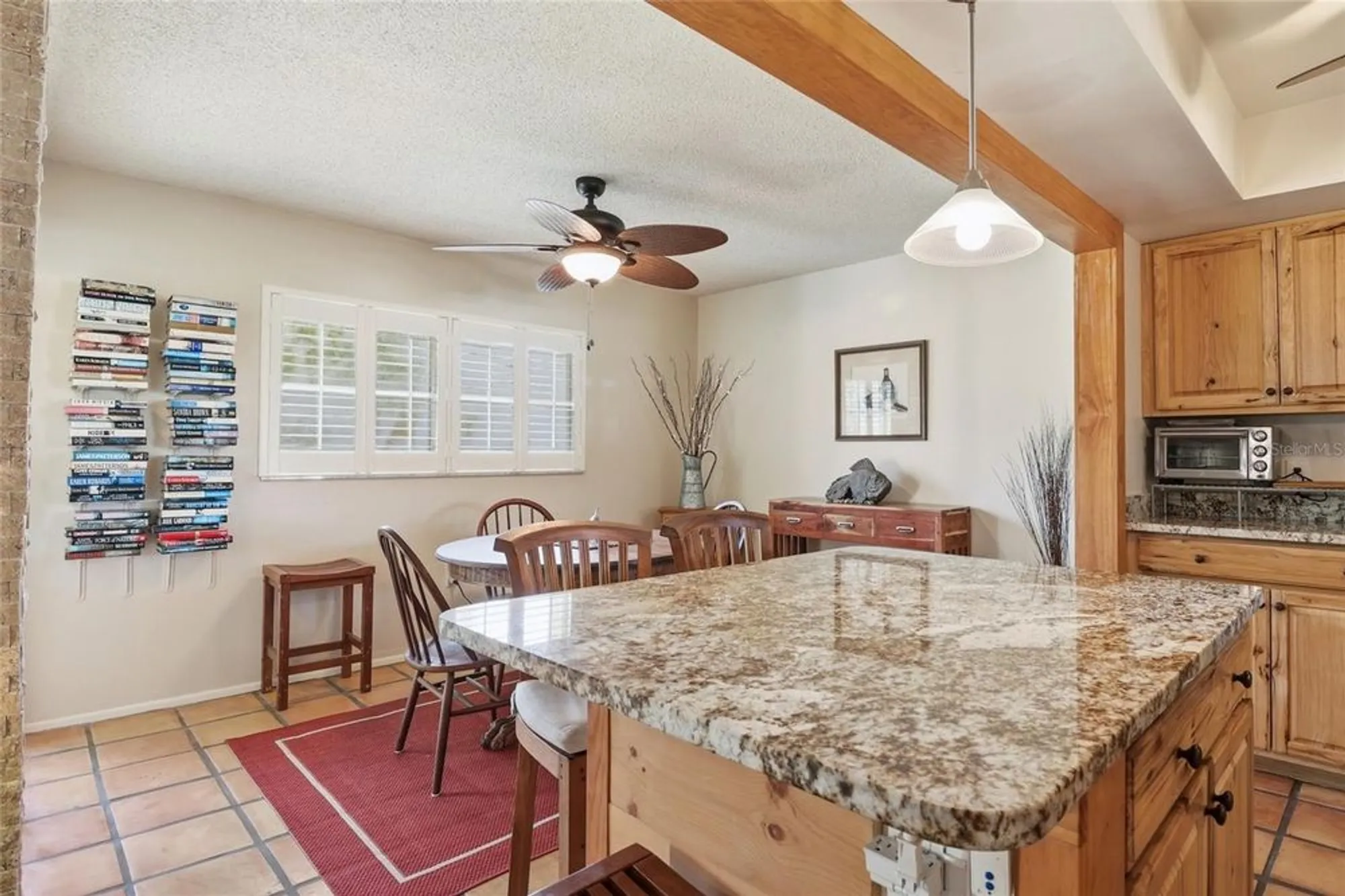 Property Slideshow image 9 of 39 | 2447 clubhouse cir 203, Sarasota, FL, 34232