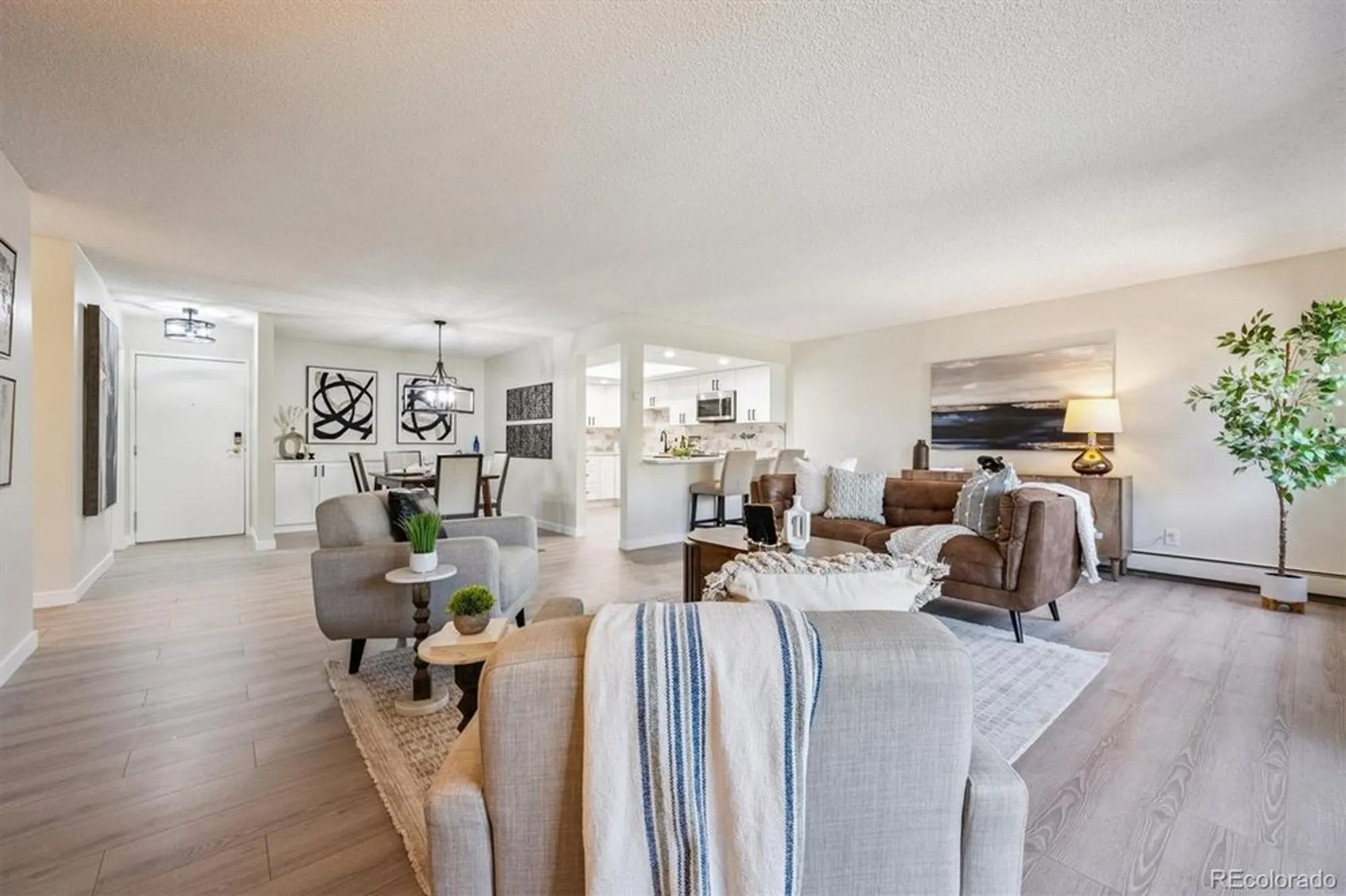 Property Slideshow image 4 of 30 | 14050 e linvale pl apt 312, Aurora, CO, 80014