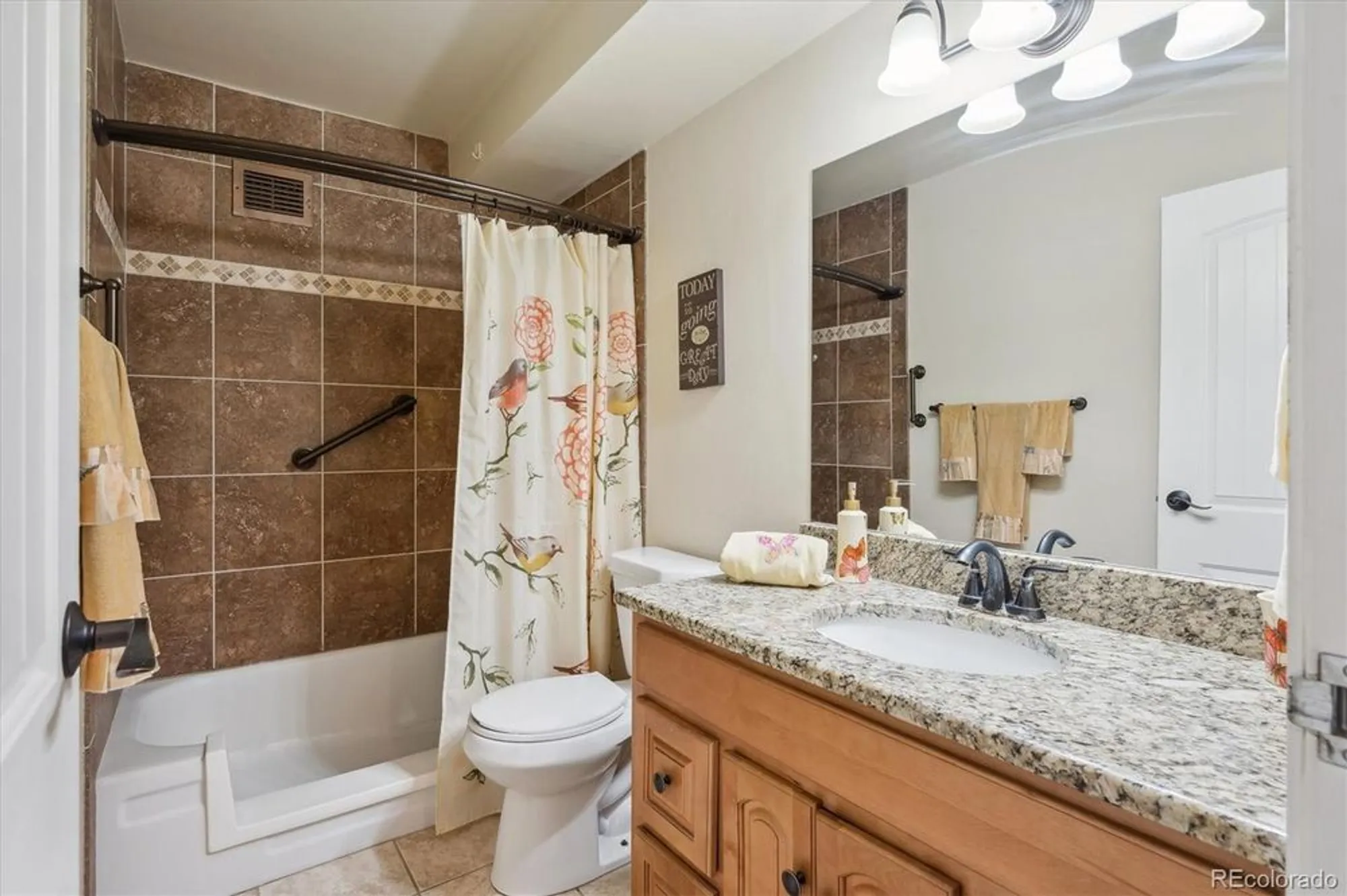 Property Slideshow image 11 of 49 | 580 s clinton st apt 12c, Denver, CO, 80247
