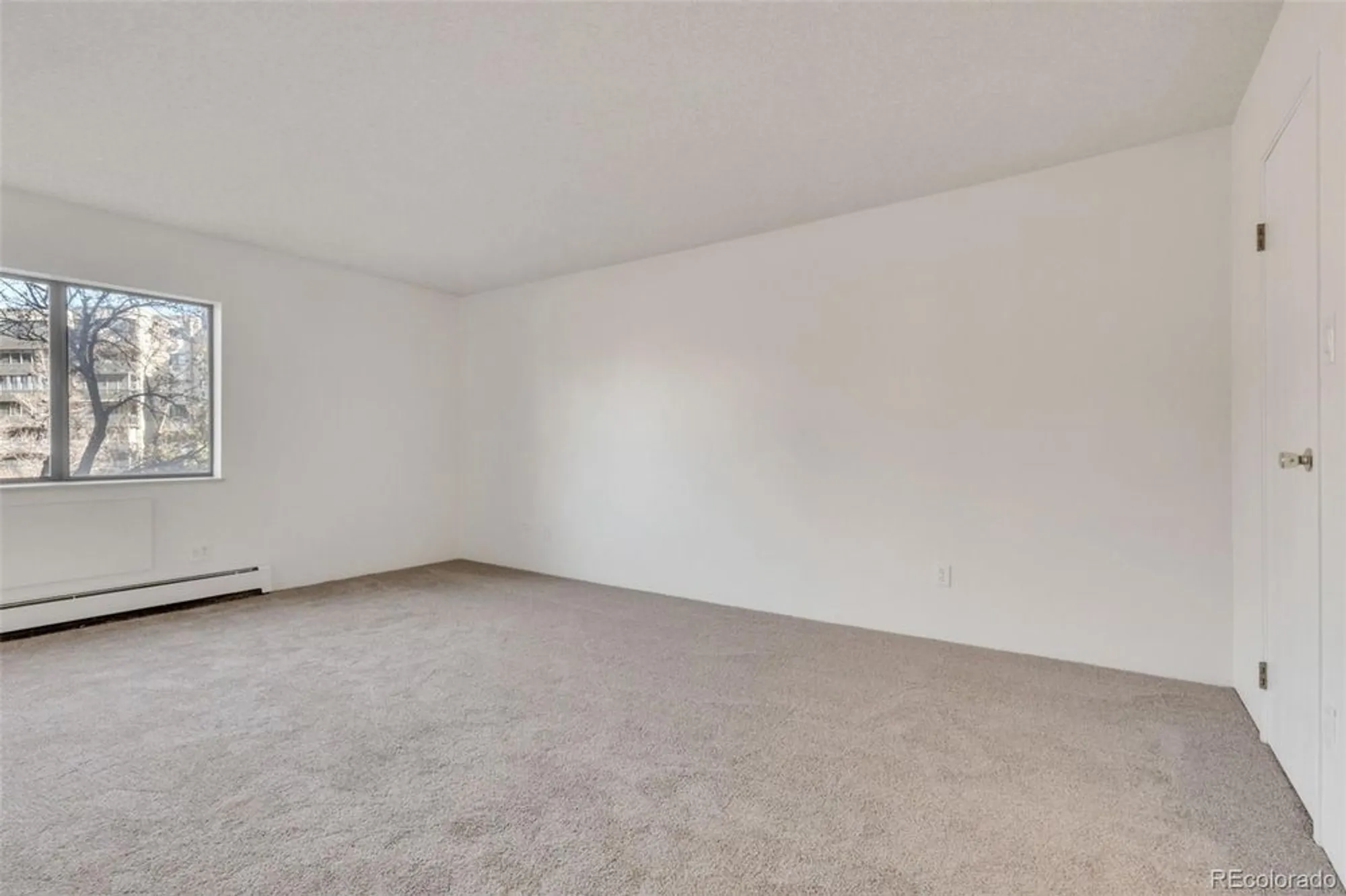 Property Slideshow image 17 of 40 | 13992 e marina dr 109, Aurora, CO, 80014