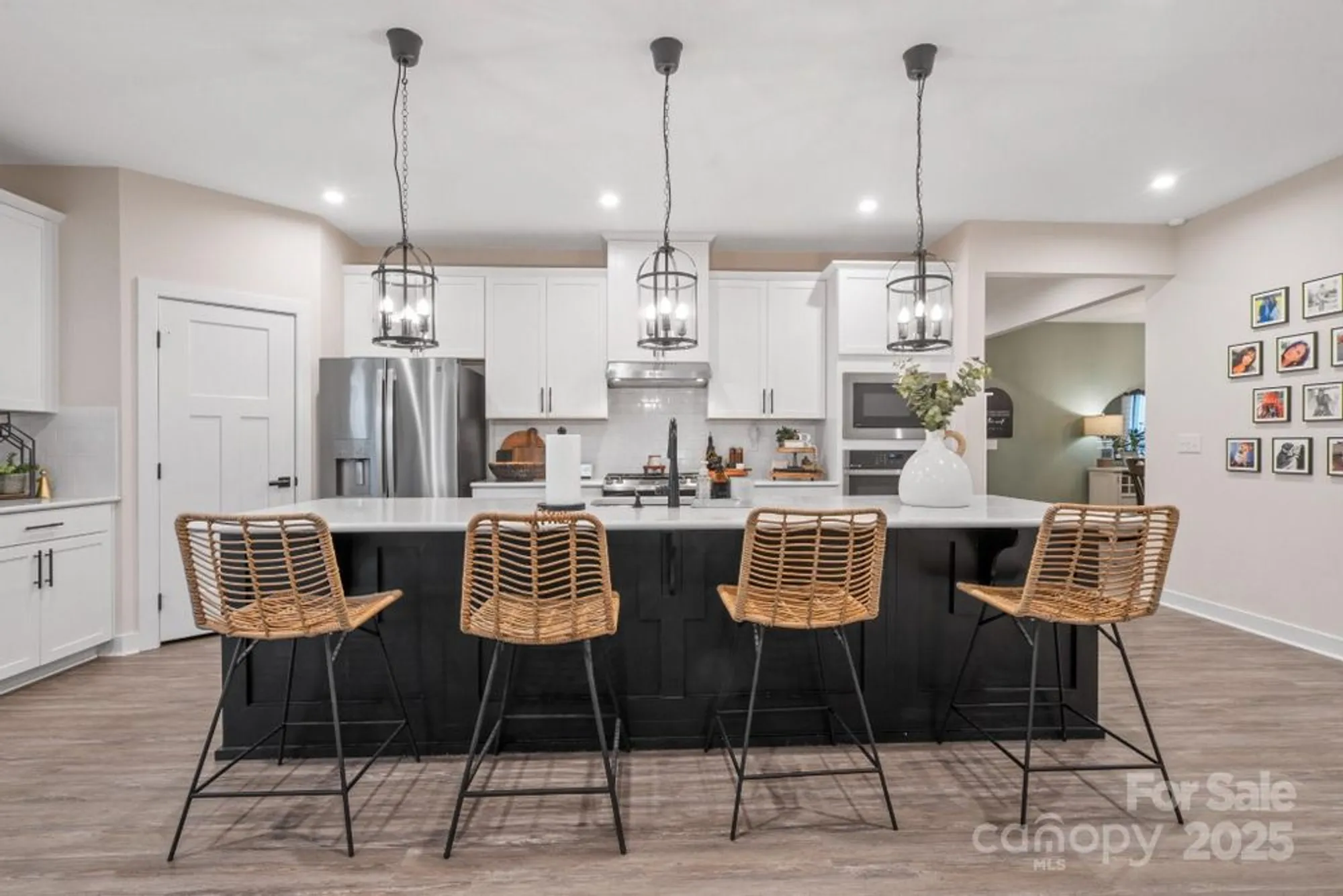 Property Slideshow image 15 of 47 | 5066 summer surprise ln, Charlotte, NC, 28215