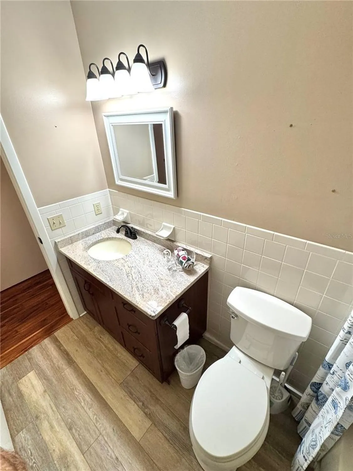 Property Slideshow image 20 of 37 | 2262 swedish dr 6, Clearwater, FL, 33763