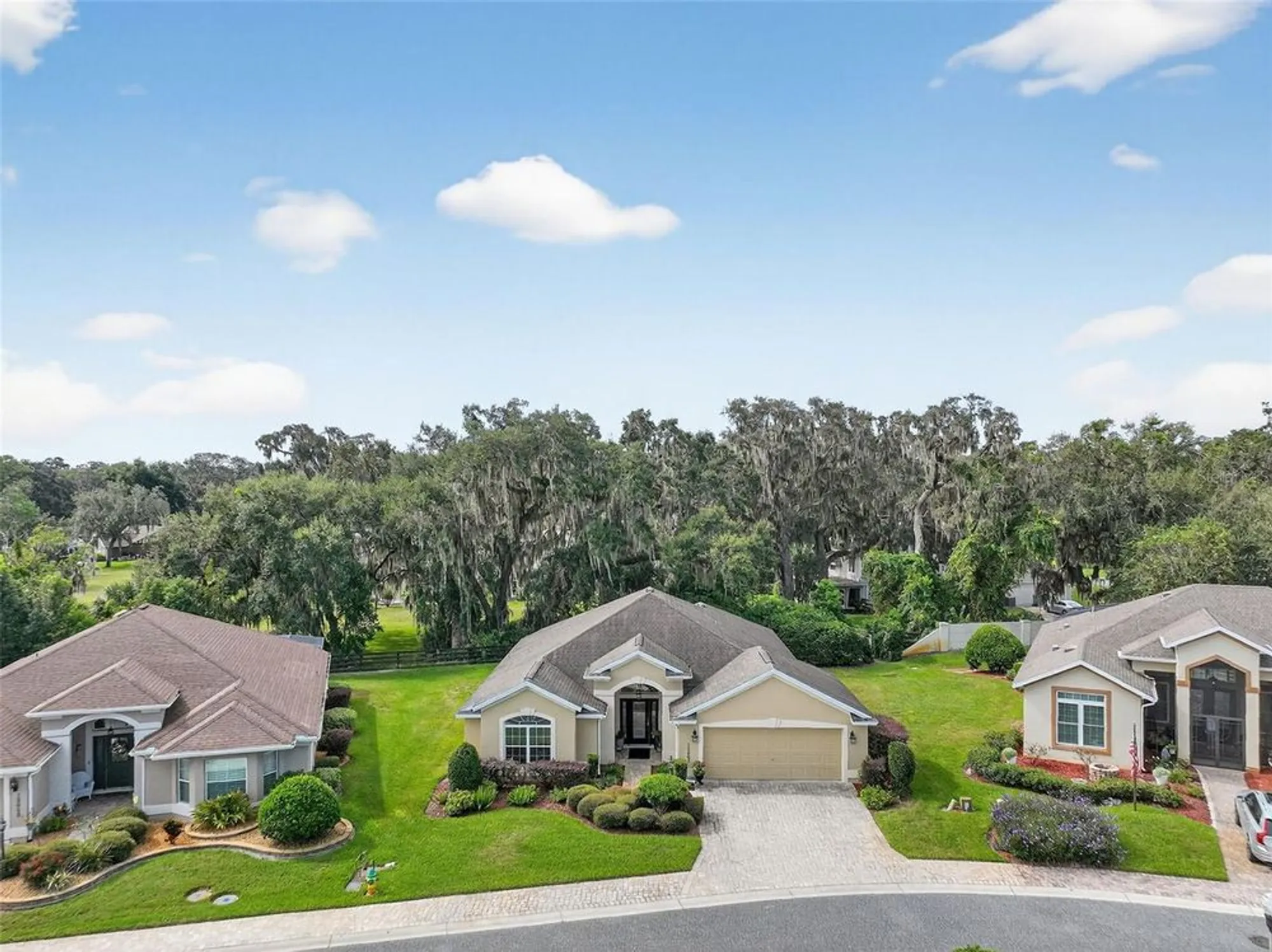 Property Slideshow image 13 of 54 | 10063 lake miona way, Oxford, FL, 34484