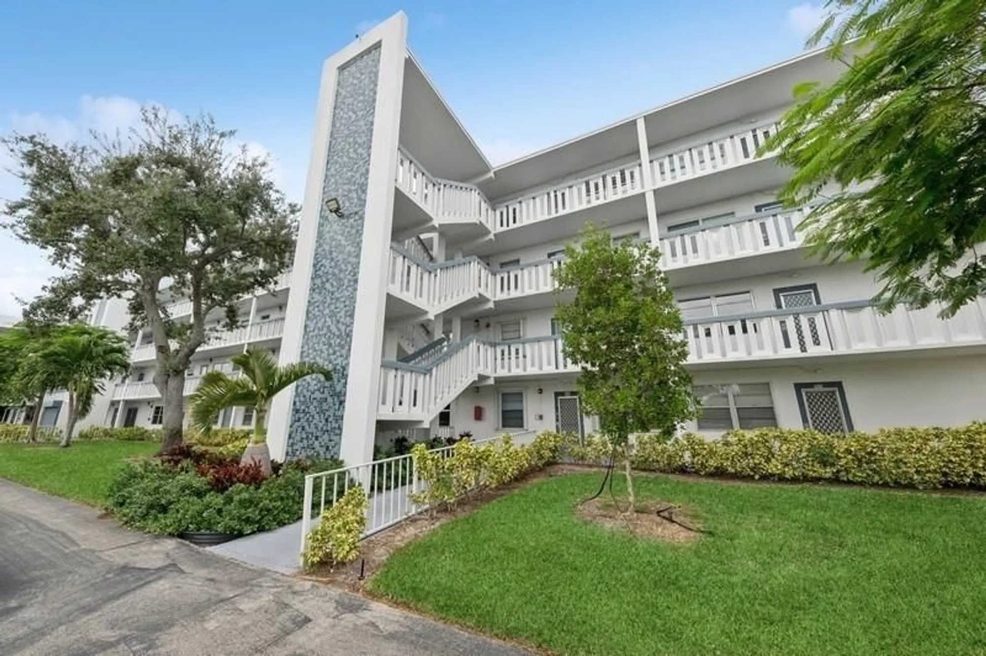 Property Slideshow image 1 of 48 | 2030 harwood d # 2030, Deerfield Beach, FL, 33442