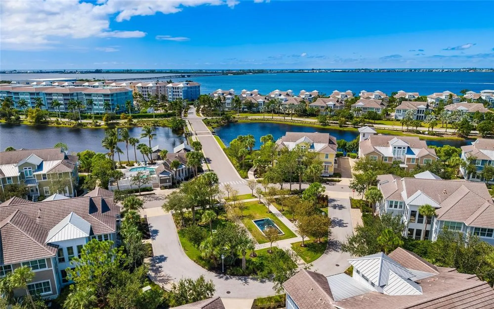 Property Slideshow image 43 of 50 | 339 sapphire lake dr unit 101, Bradenton, FL, 34209