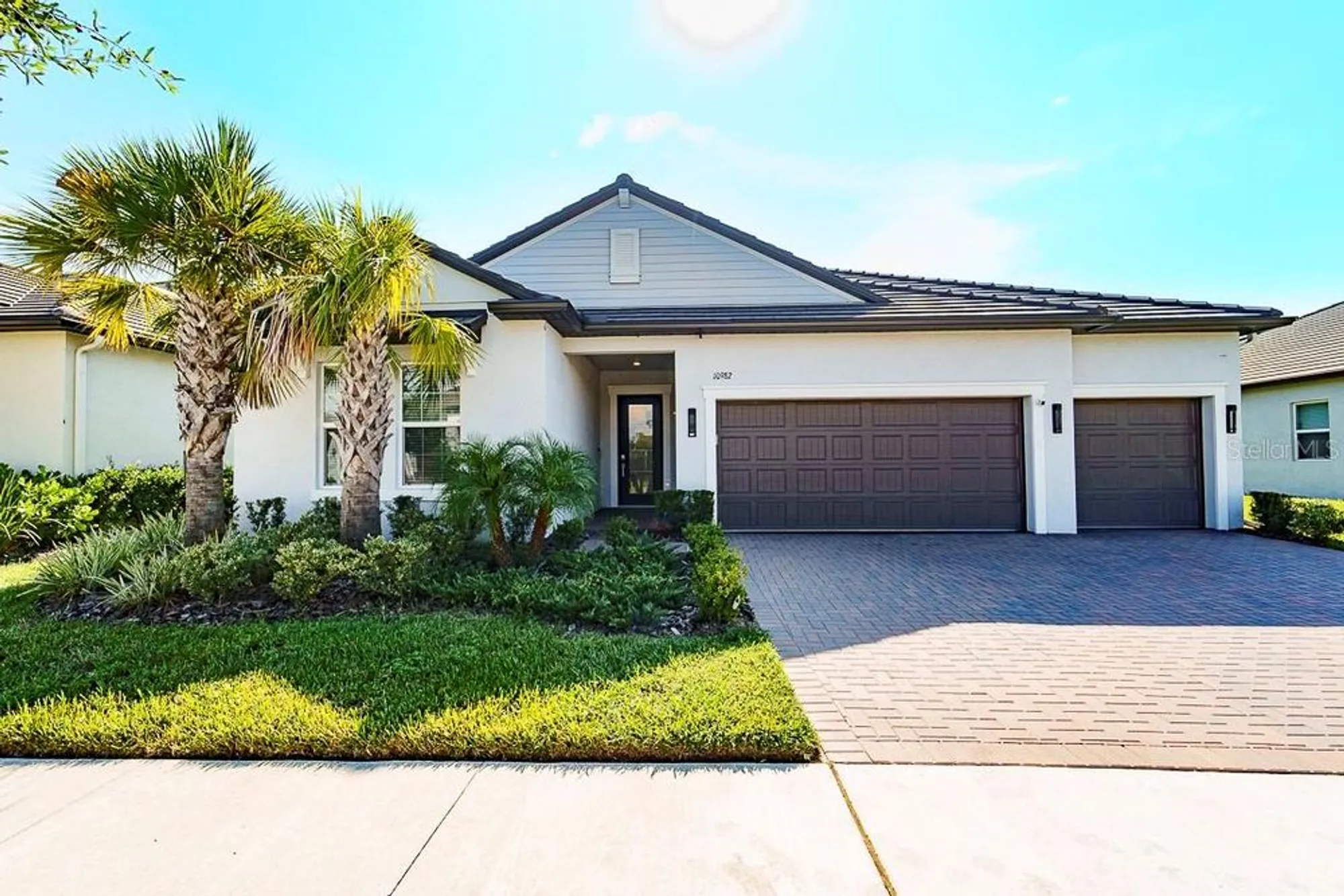 Property Slideshow image 1 of 71 | 10982 banyan breeze blvd, Land O Lakes, FL, 34638