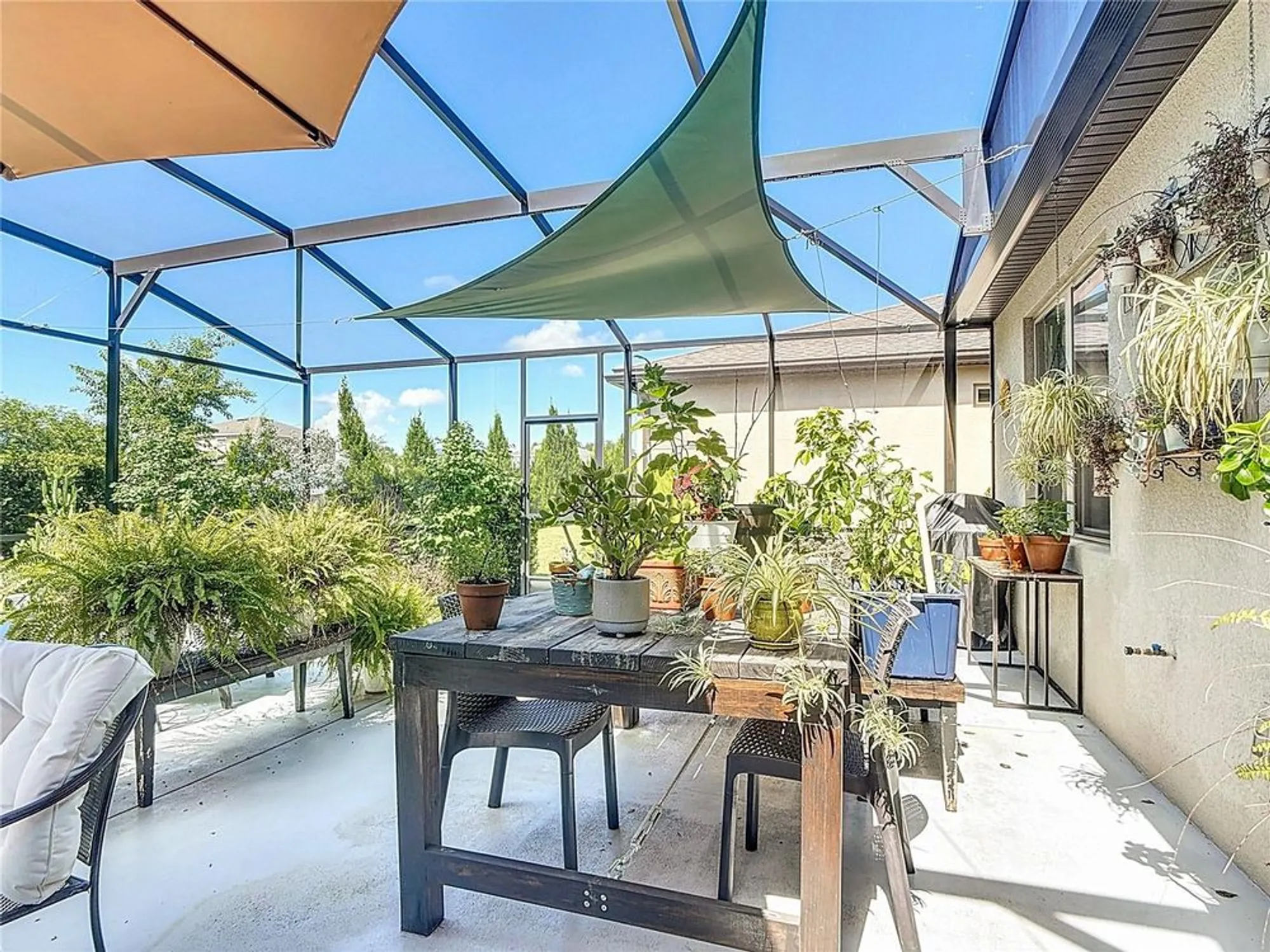 Property Slideshow image 38 of 68 | 588 cantabria dr, Davenport, FL, 33837