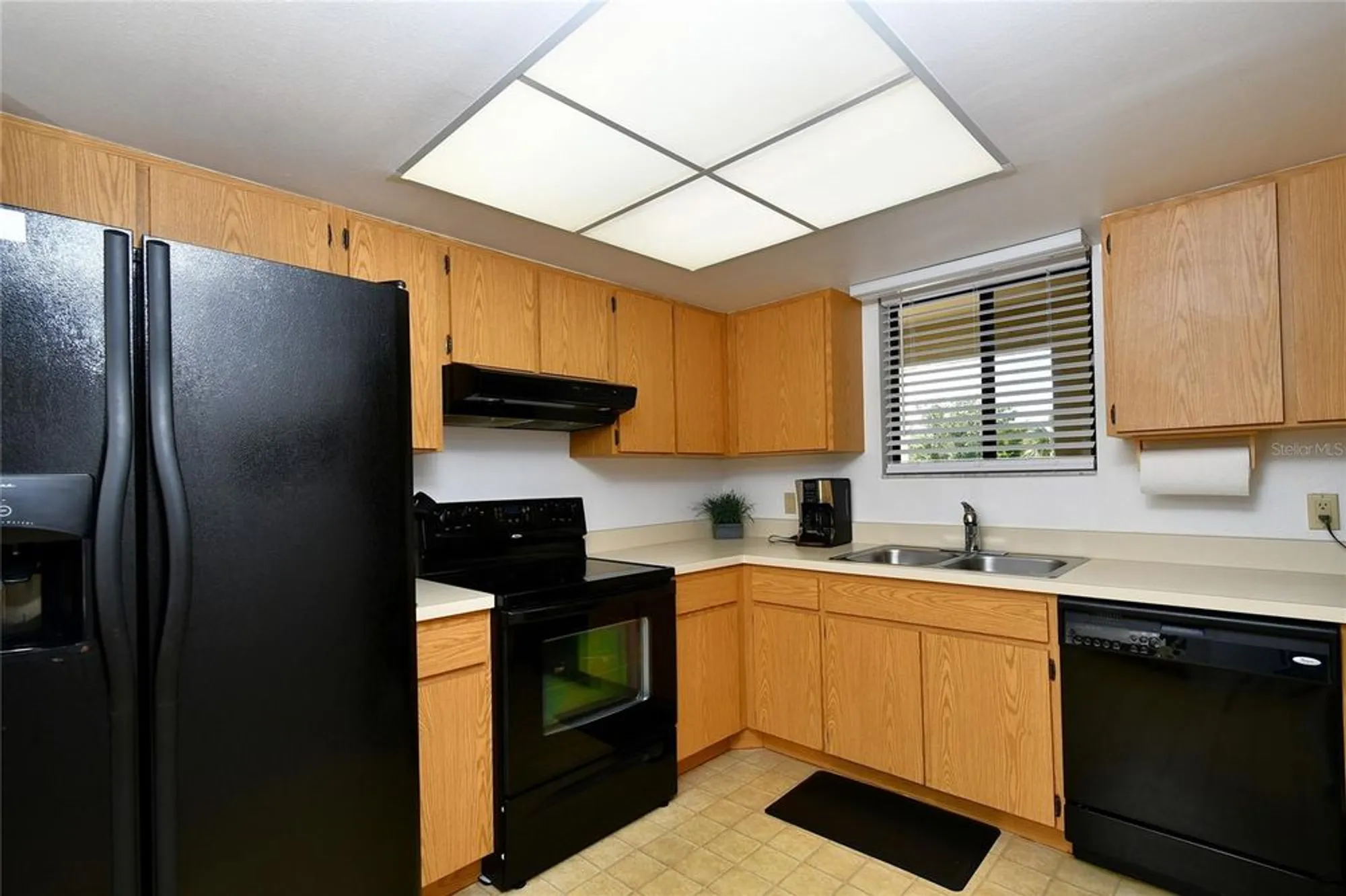 Property Slideshow image 8 of 36 | 601 islamorada blvd apt 24b, Punta Gorda, FL, 33955