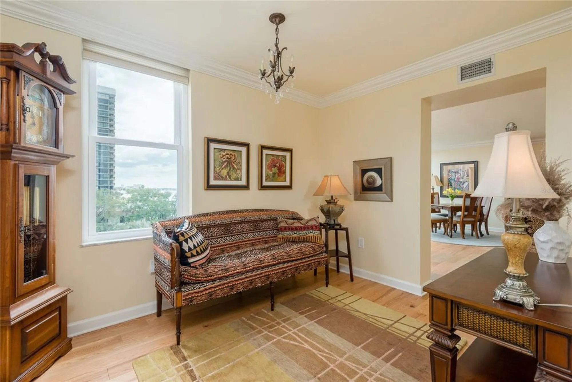 Property Slideshow image 2 of 37 | 2407 s ardson pl unit 601, Tampa, FL, 33629
