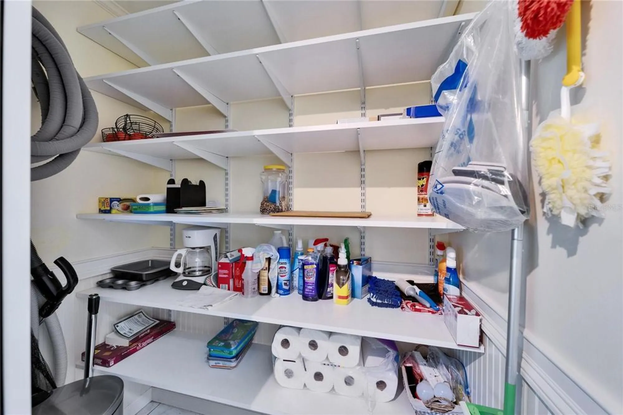 Property Slideshow image 21 of 90 | 6059 condor dr, Lakeland, FL, 33809