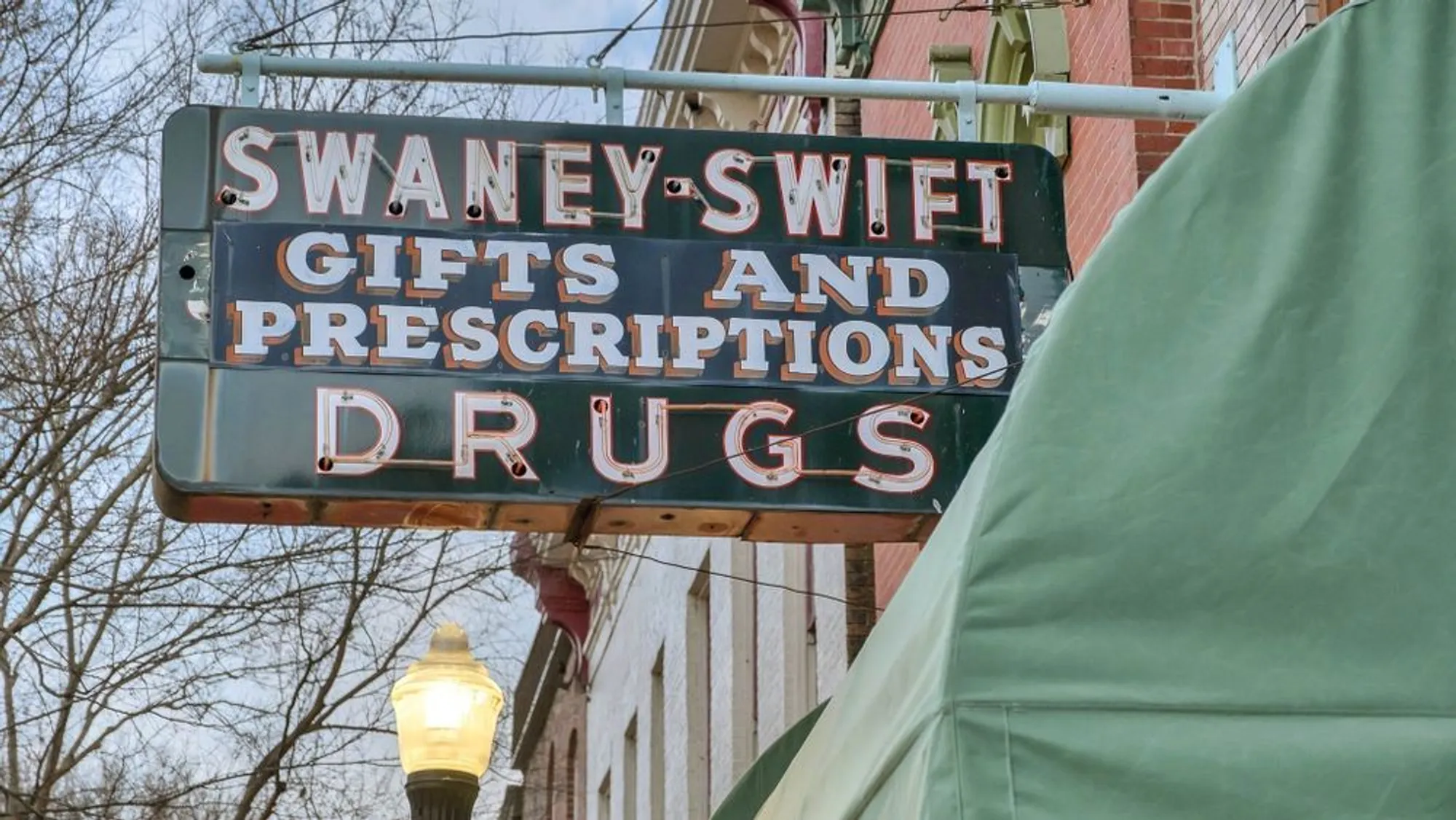 Property Slideshow image 21 of 43 | 2032 skippack pvt cir, Gallatin, TN, 37066