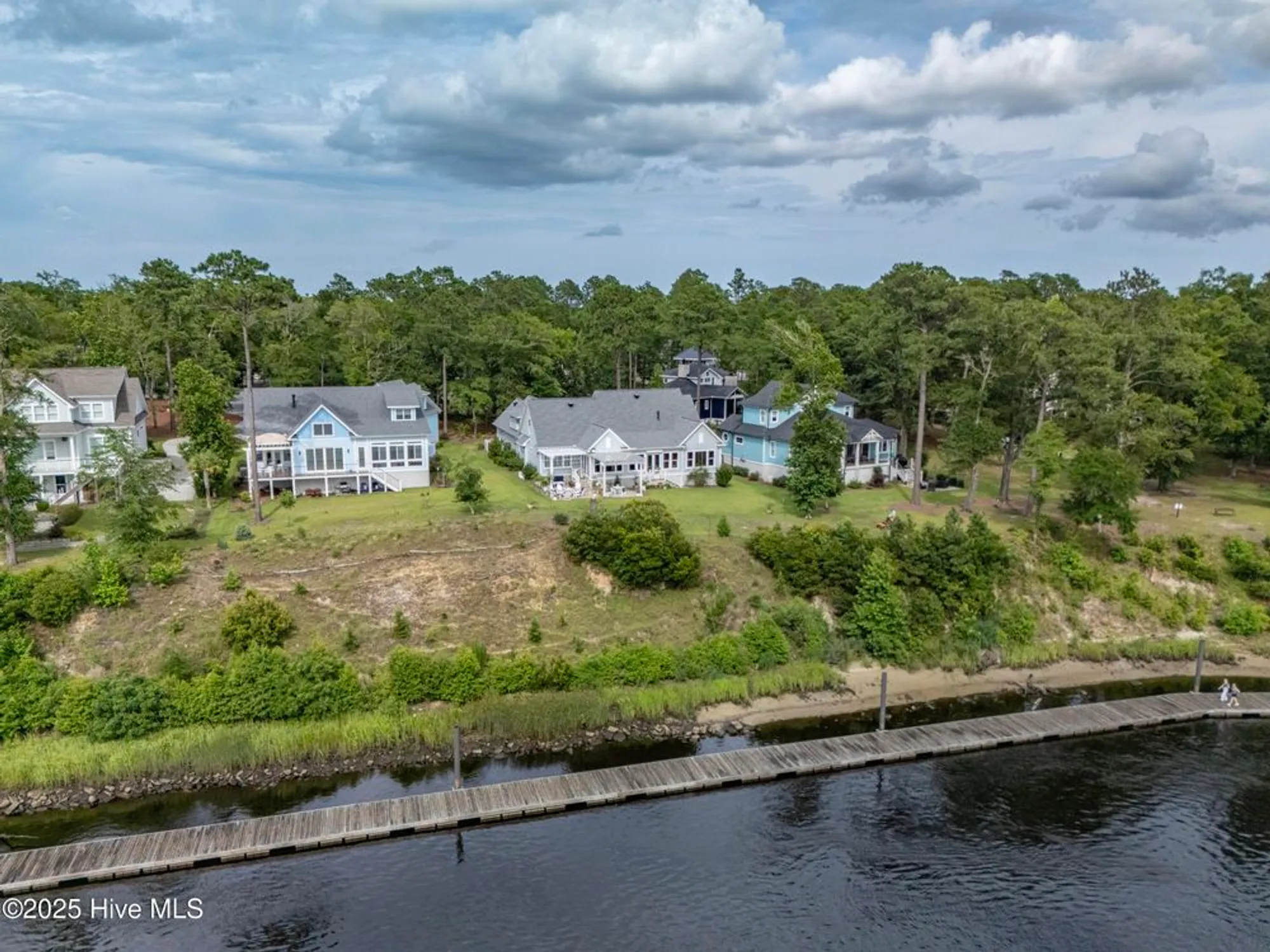 Property Slideshow image 2 of 128 | 3623 white cliffs dr, Castle Hayne, NC, 28429