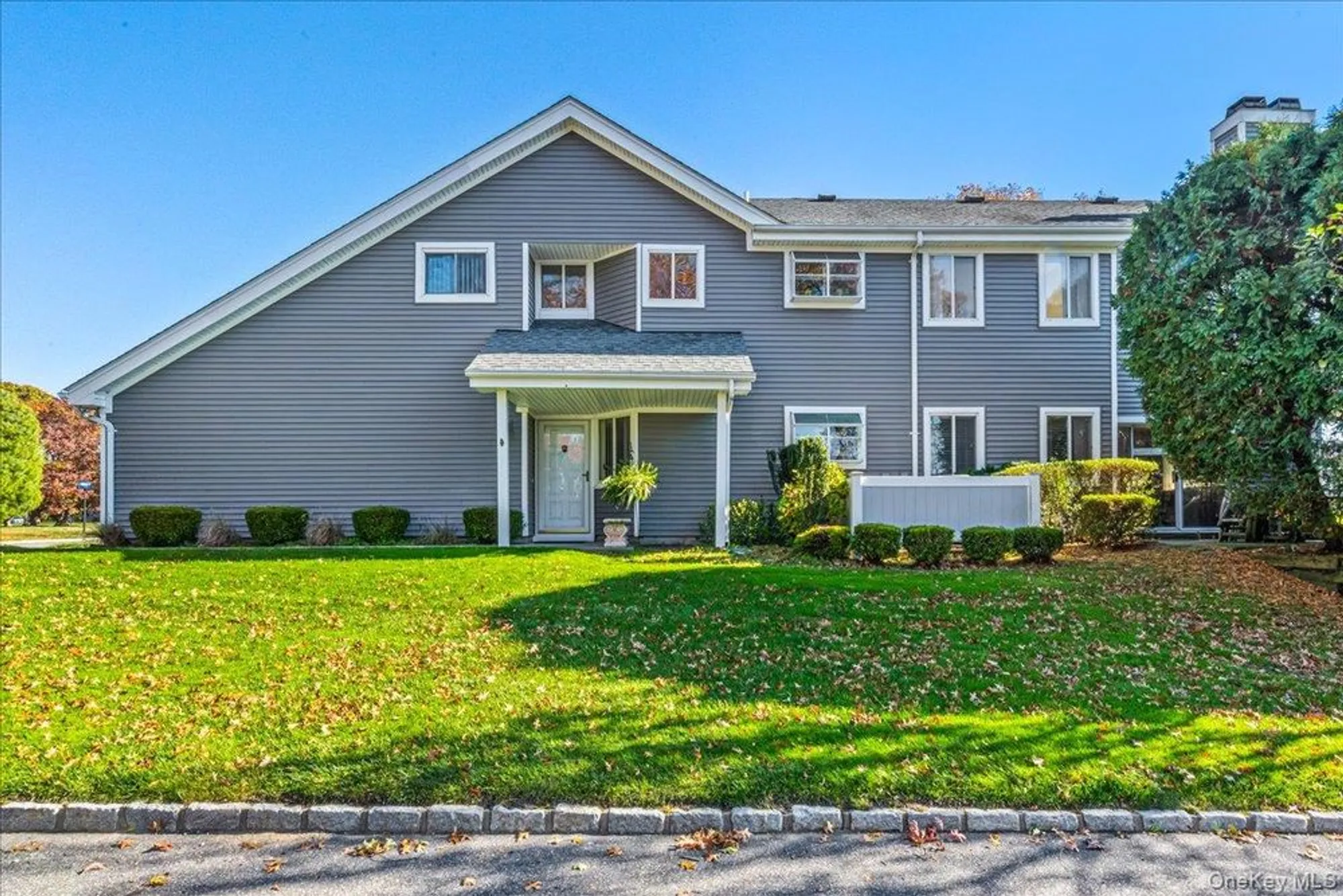 Property Slideshow image 19 of 29 | 414 lindsay ln, Moriches, NY, 11955