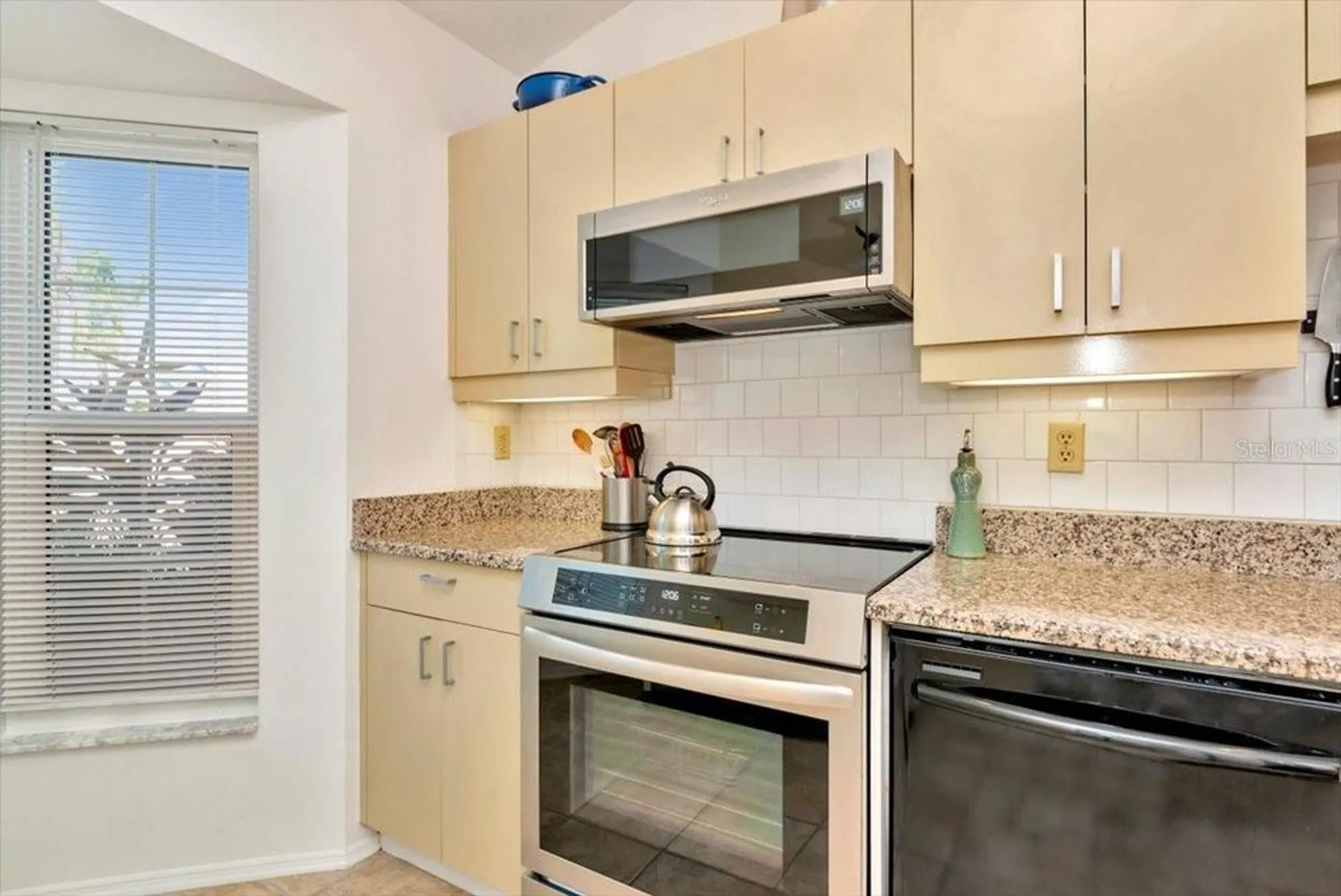 Property Slideshow image 9 of 62 | 1235 spoonbill landings cir, Bradenton, FL, 34209