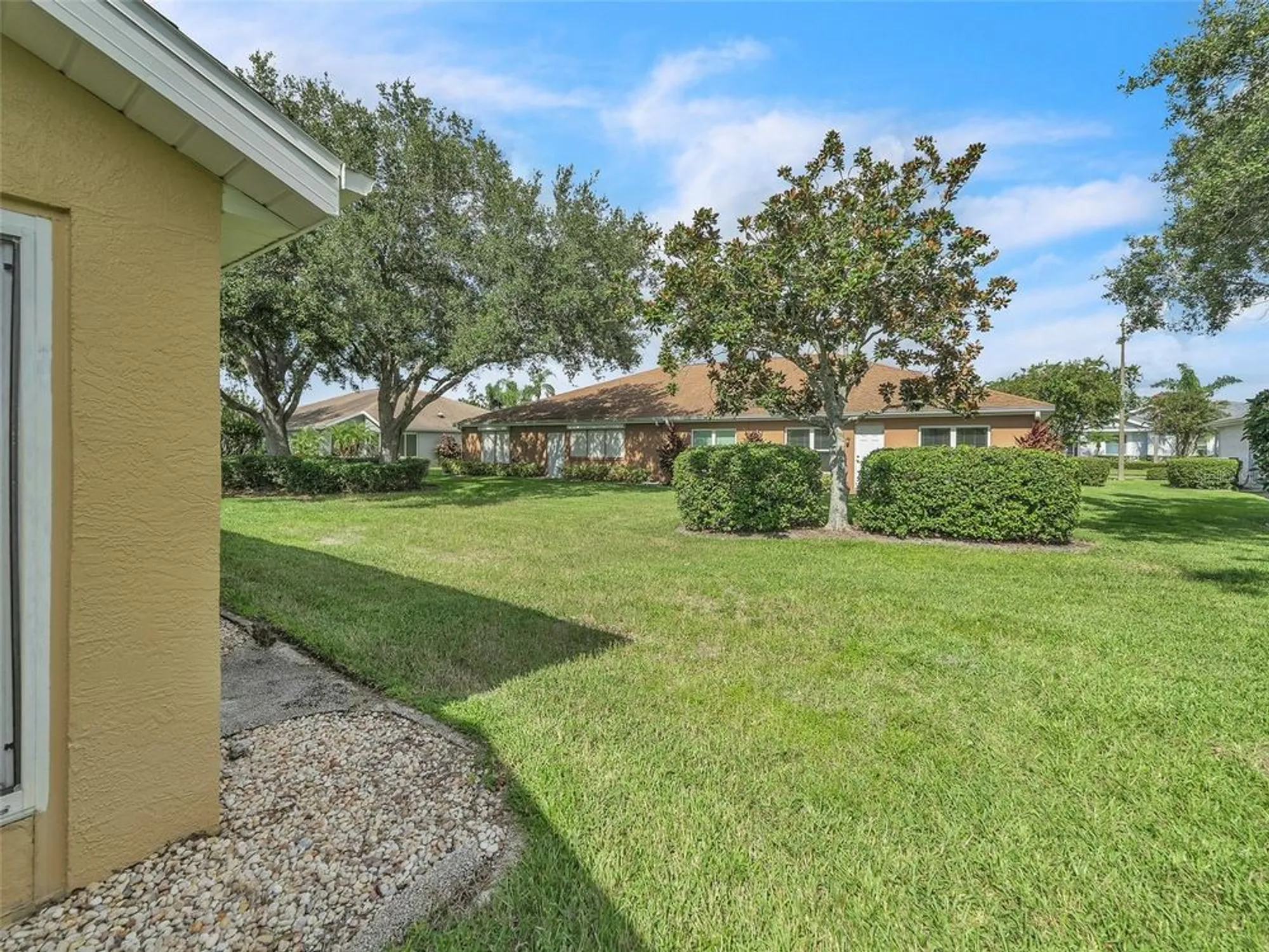 Property Slideshow image 28 of 45 | 2237 mayfield palms ln # 2237, Sun City Center, FL, 33573