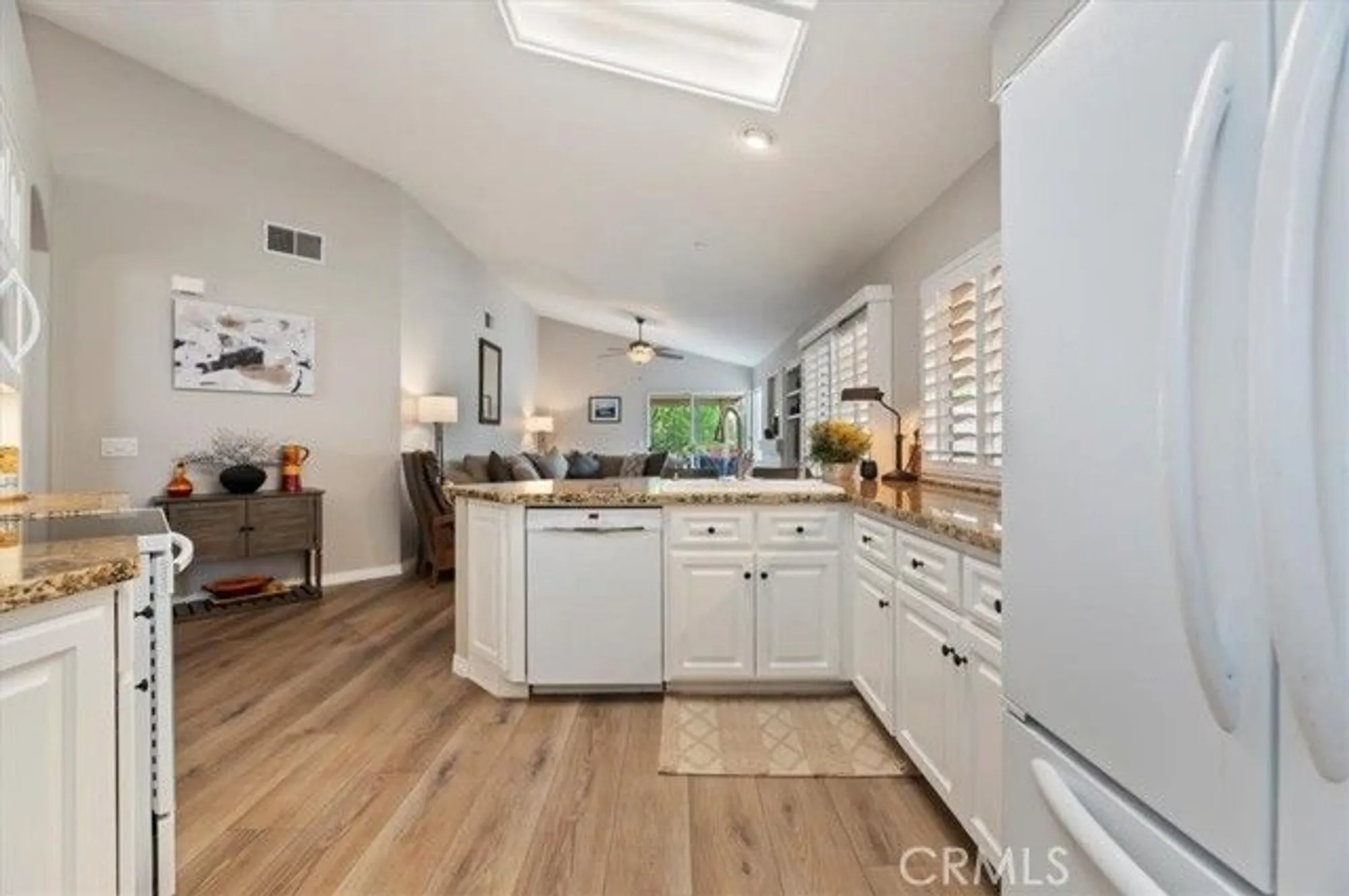 Property Slideshow image 15 of 59 | 23975 via pamilla, Murrieta, CA, 92562