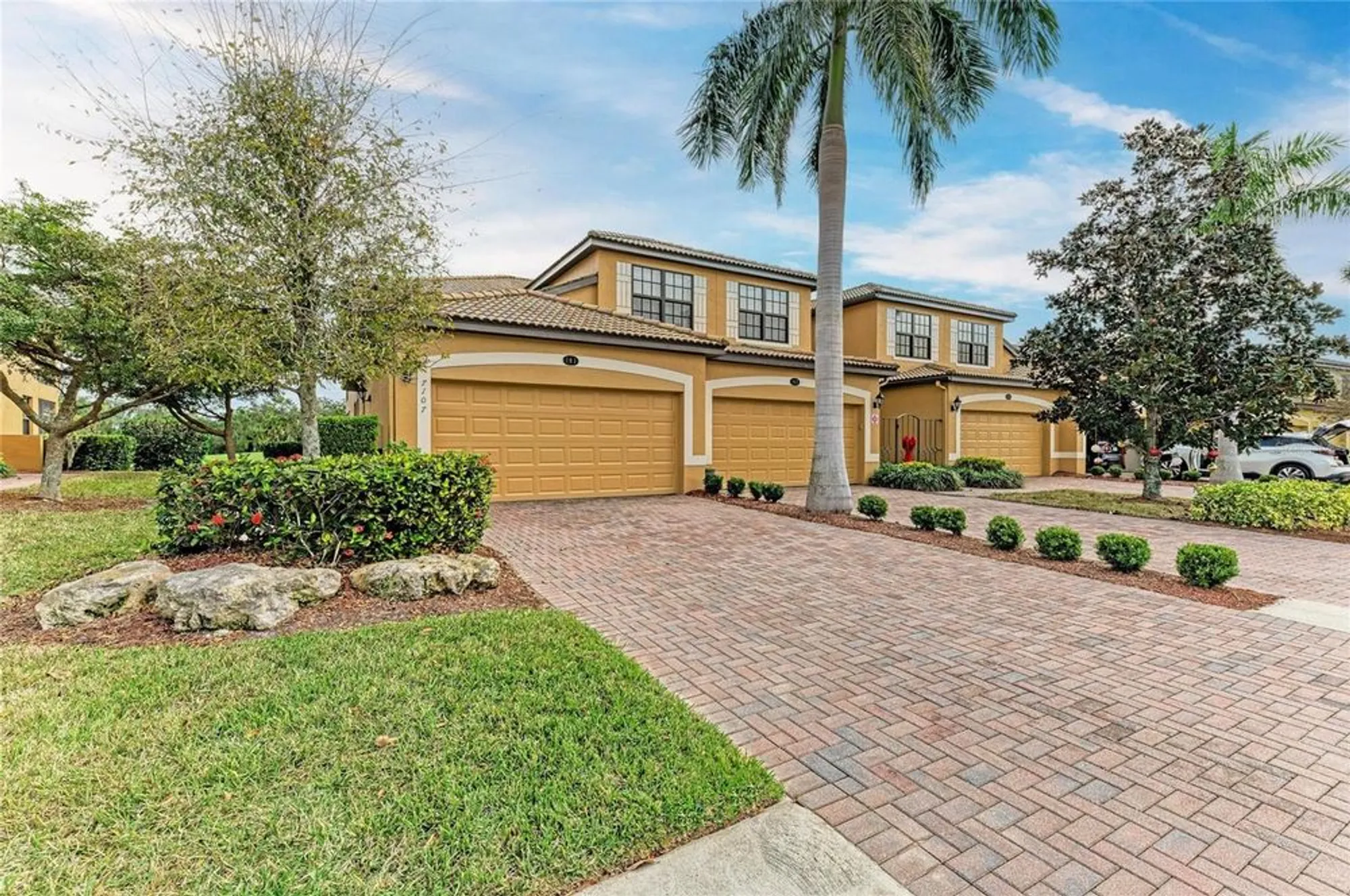 Property Slideshow image 5 of 76 | 7107 grand estuary trl 101, Bradenton, FL, 34212