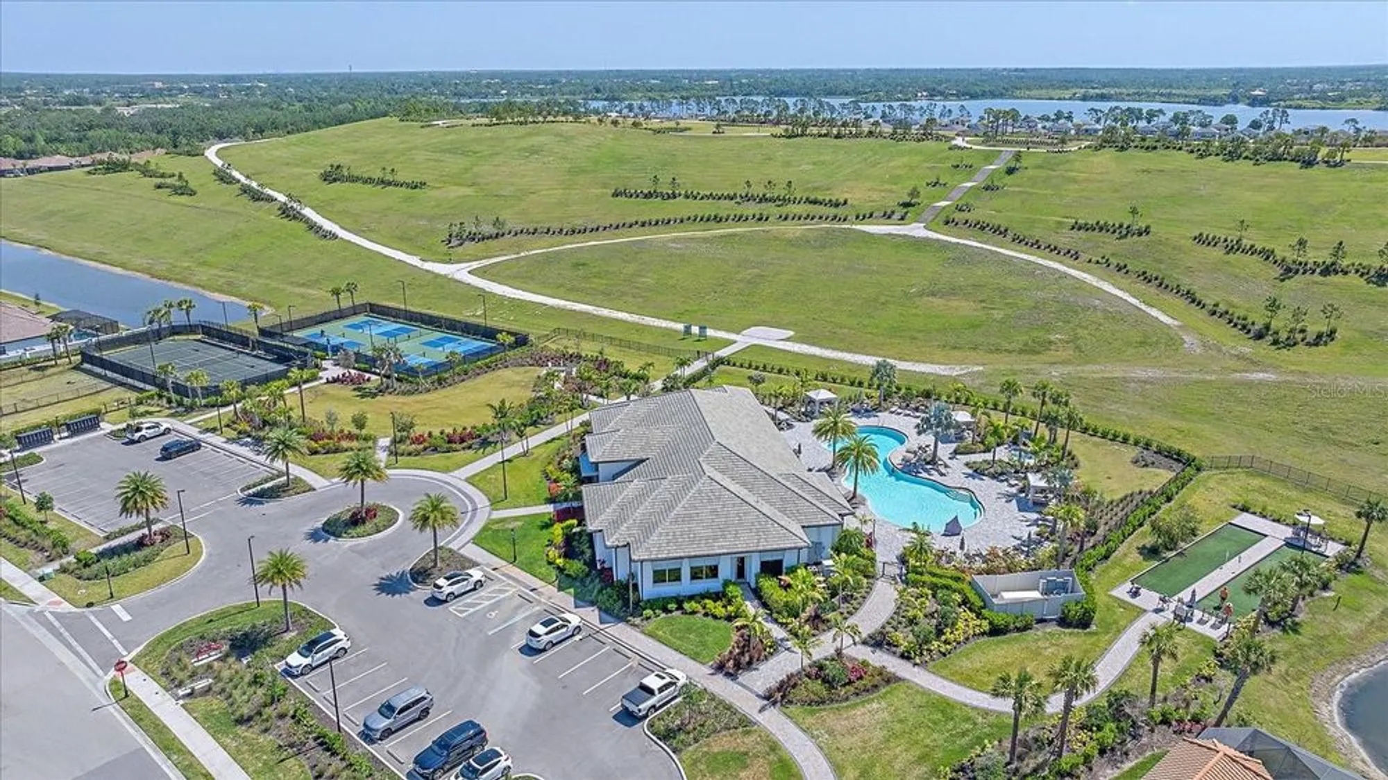 Property Slideshow image 32 of 38 | 6120 plateau ct, Bradenton, FL, 34203