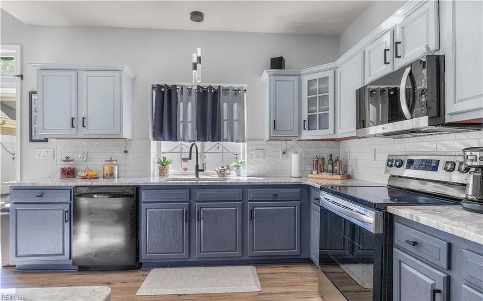 Property Slideshow image 21 of 45 | 805 calvert ct, Chesapeake, VA, 23320