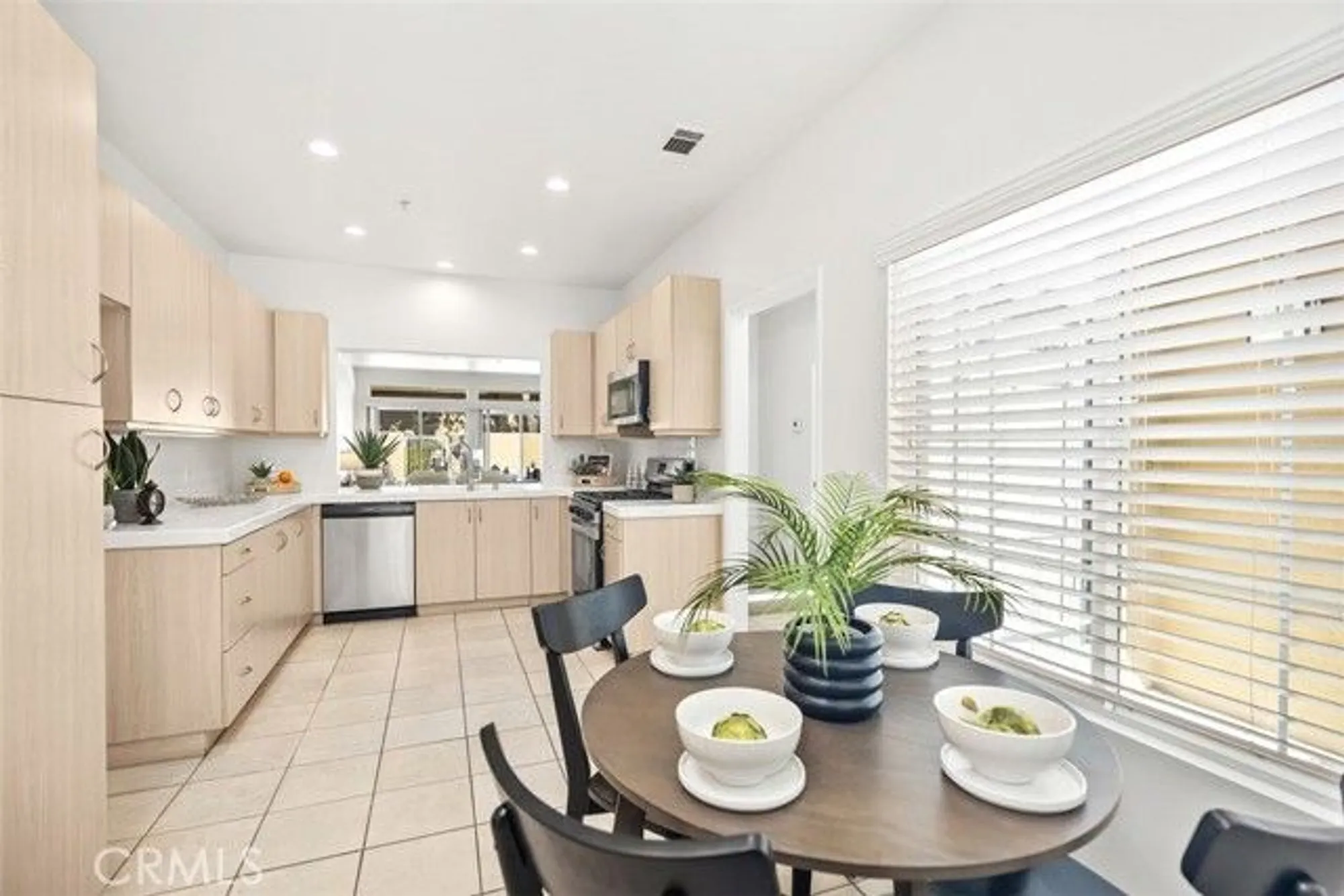 Property Slideshow image 21 of 57 | 28961 san raphael, Mission Viejo, CA, 92692