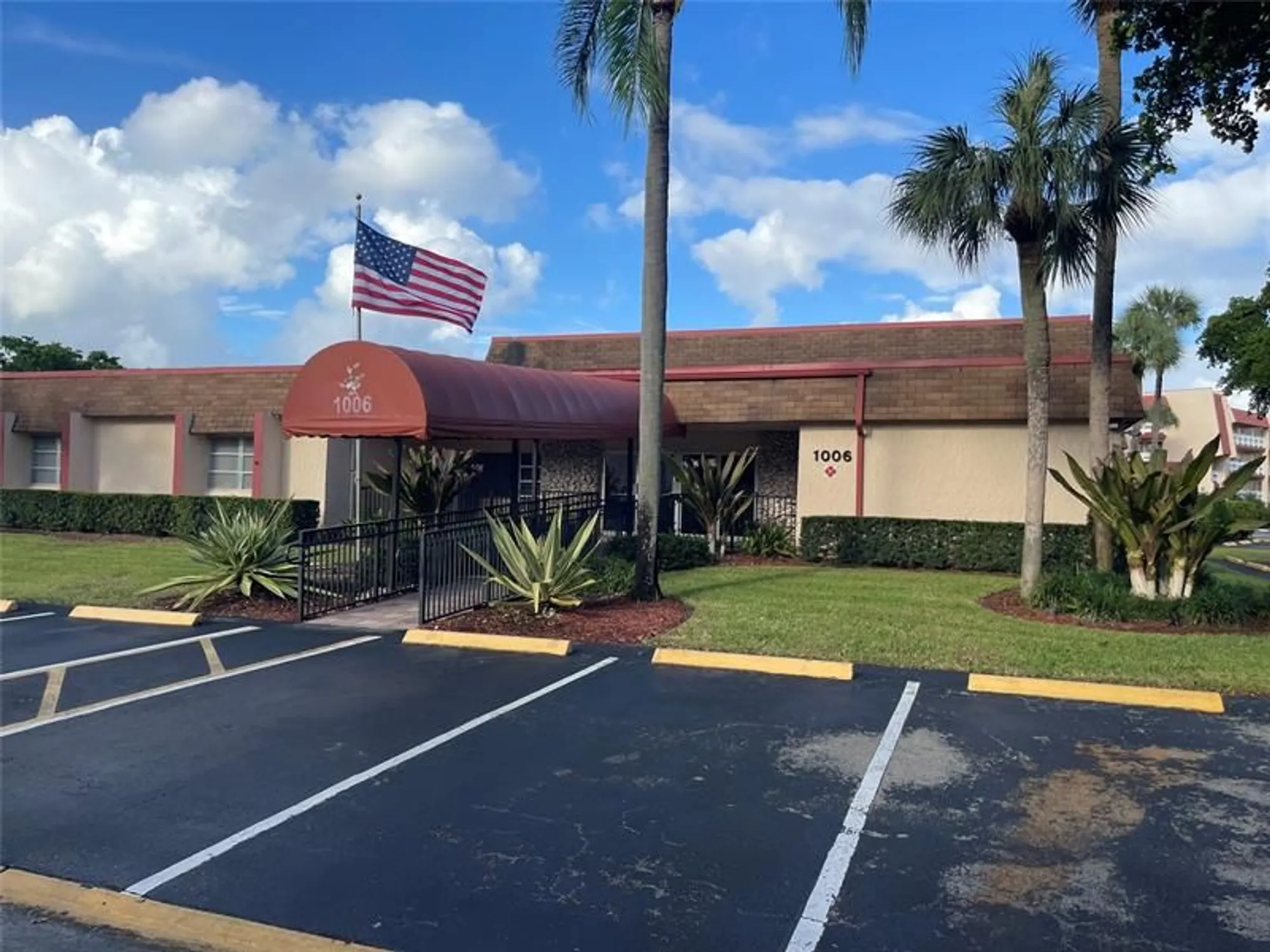 Property Slideshow image 39 of 57 | 1005 country club dr apt 205, Margate, FL, 33063