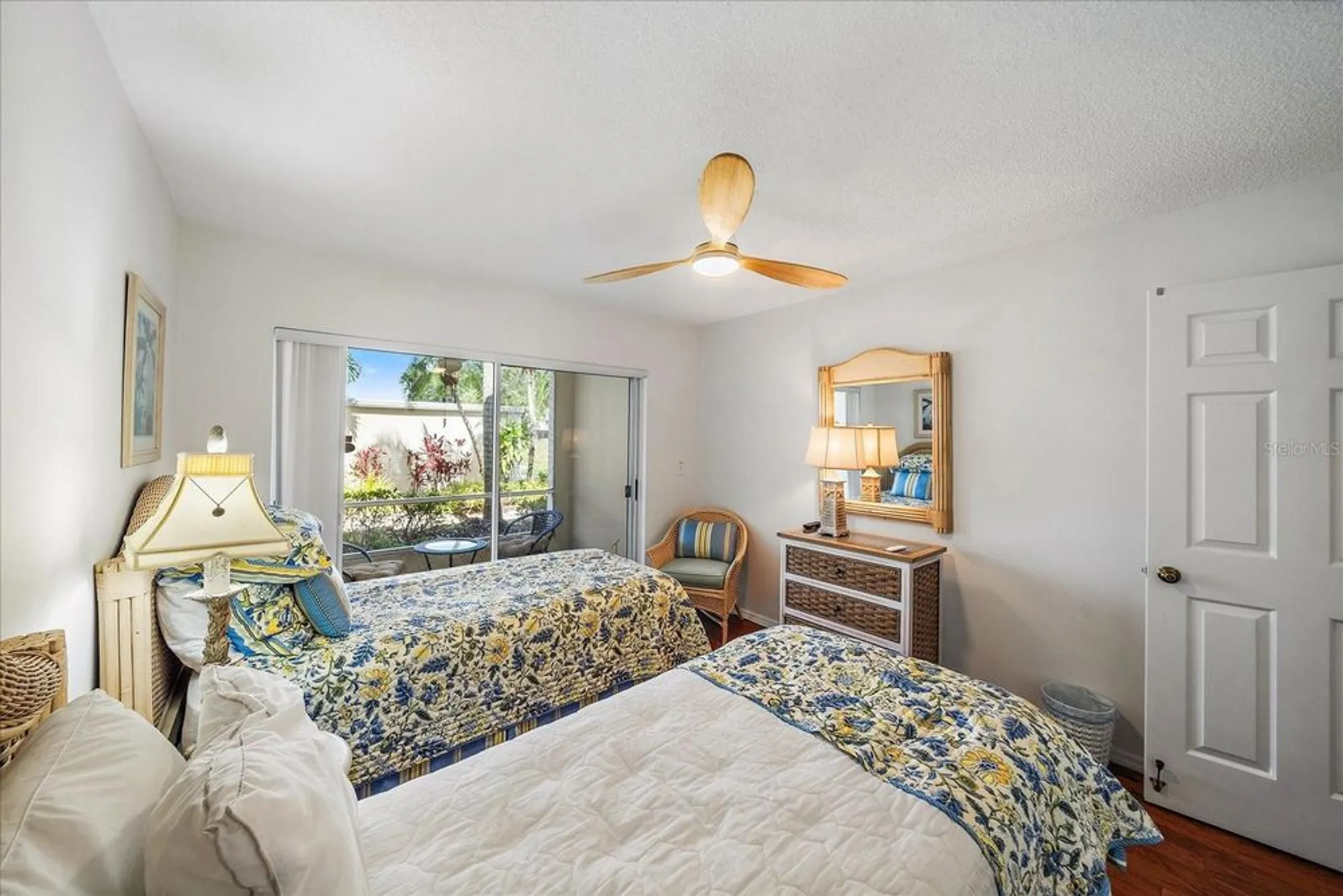 Property Slideshow image 27 of 76 | 425 cerromar ter 359, Venice, FL, 34293