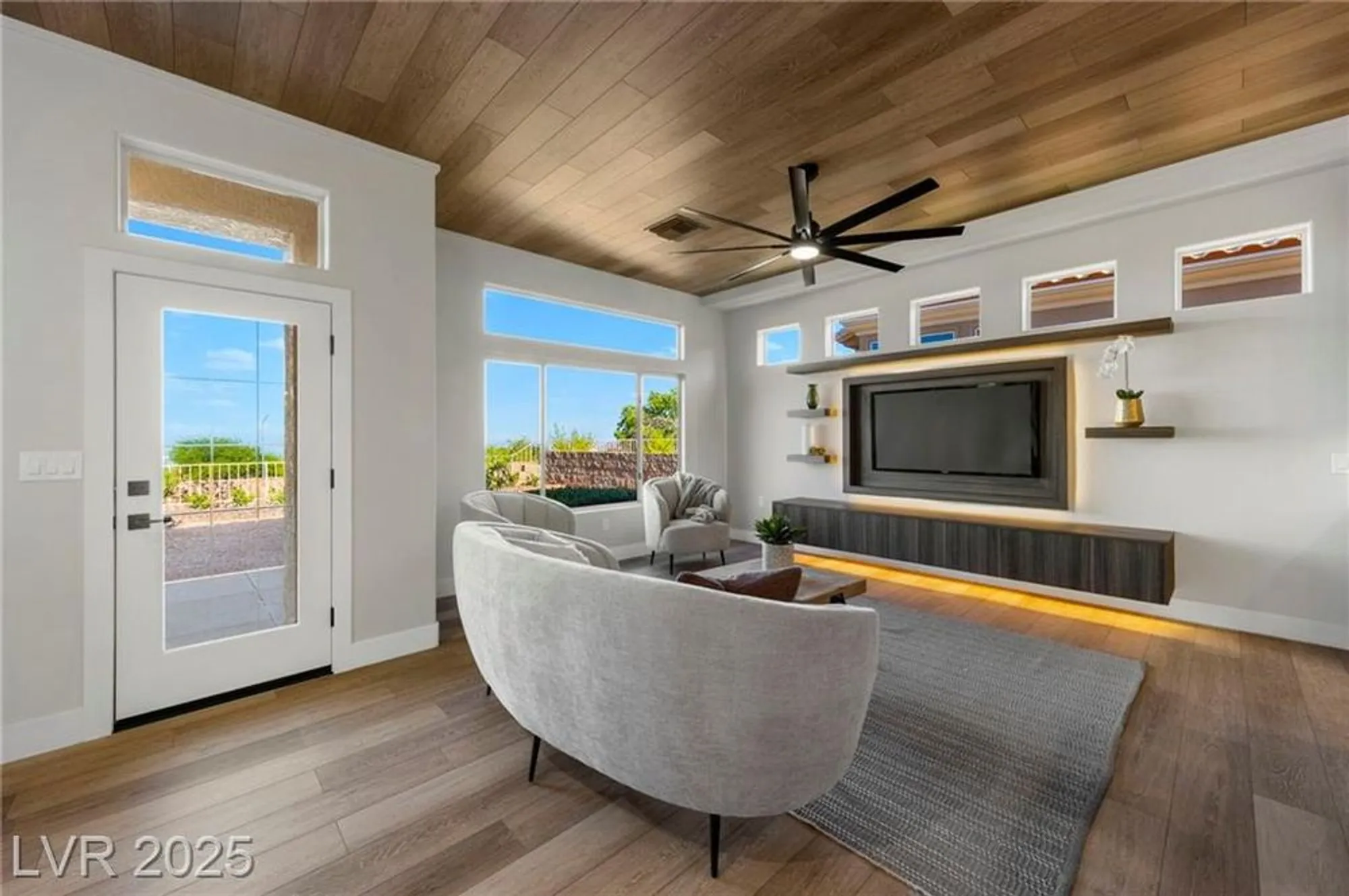 Property Slideshow image 14 of 56 | 2548 faiss dr, Las Vegas, NV, 89134