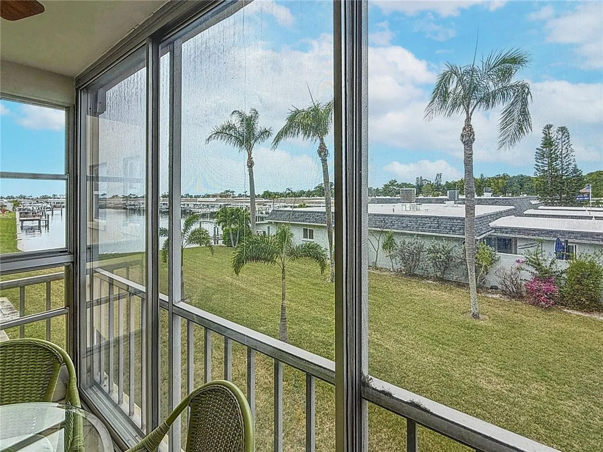 Property Slideshow image 4 of 39 | 1 boca ciega point blvd apt 215, St Petersburg, FL, 33708