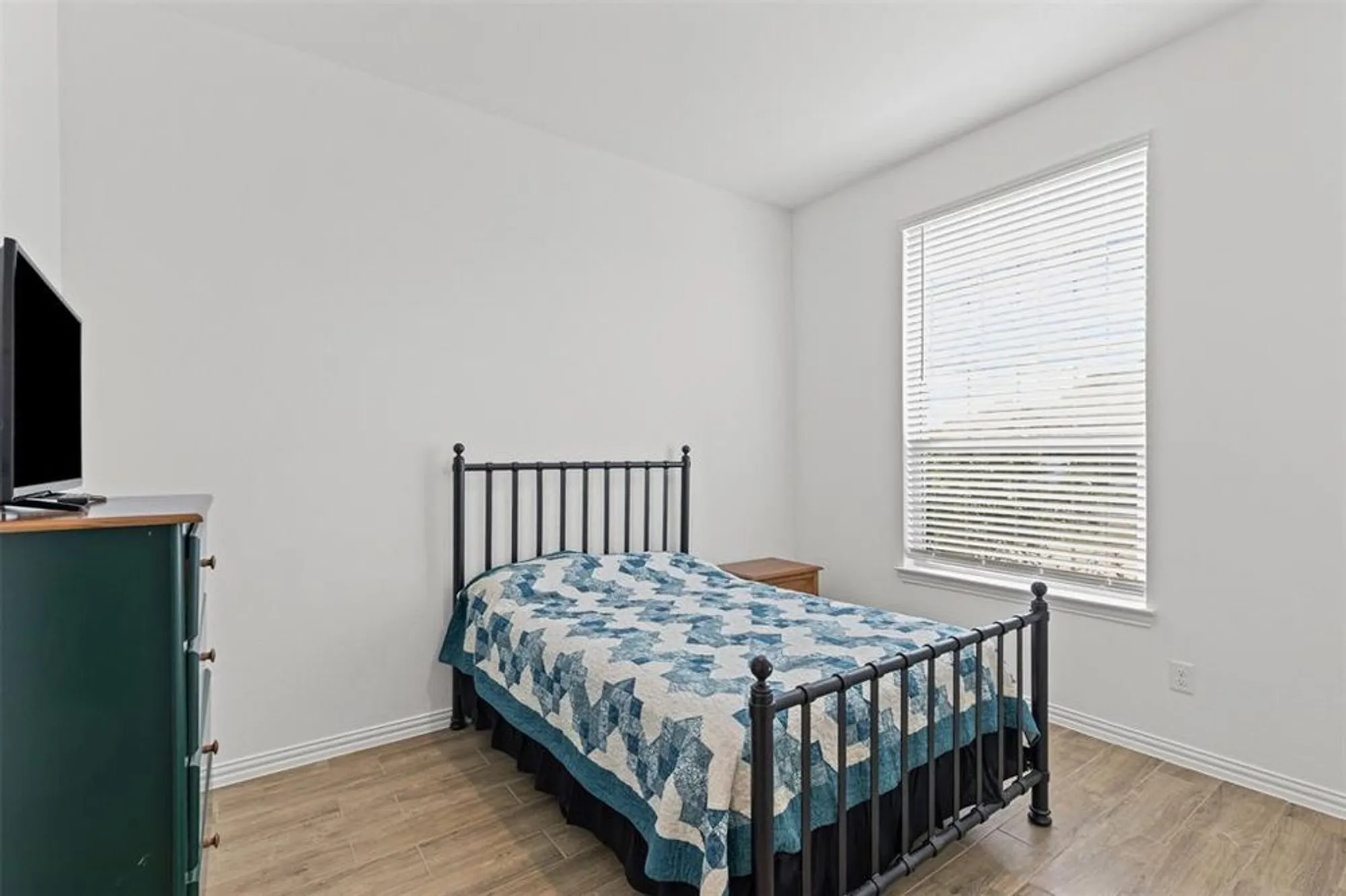 Property Slideshow image 20 of 30 | 4747 kings garden pkwy, Arlington, TX, 76005