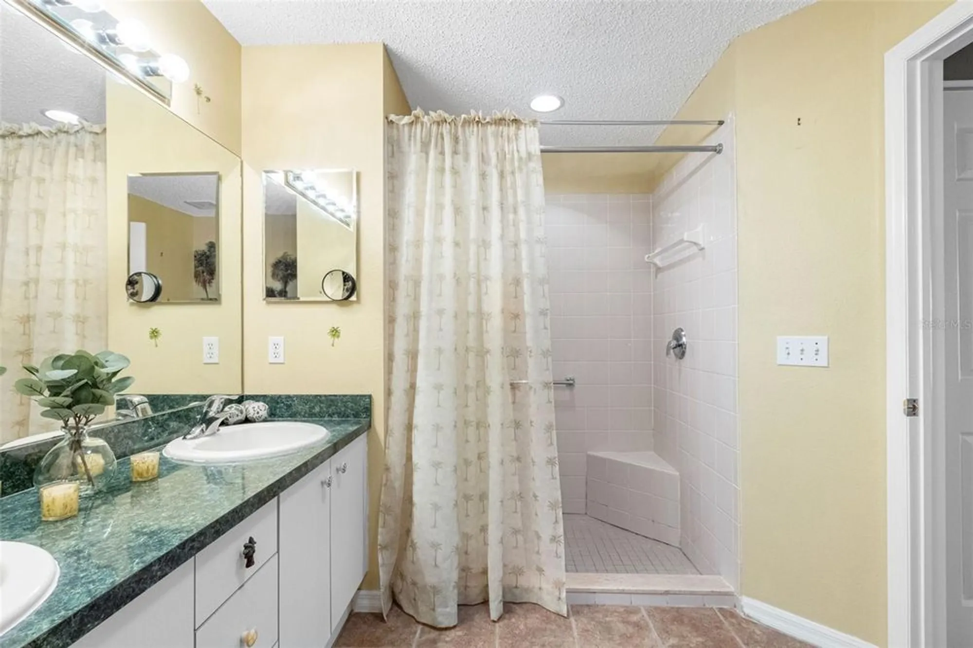 Property Slideshow image 27 of 51 | 18534 bent pine dr, Hudson, FL, 34667