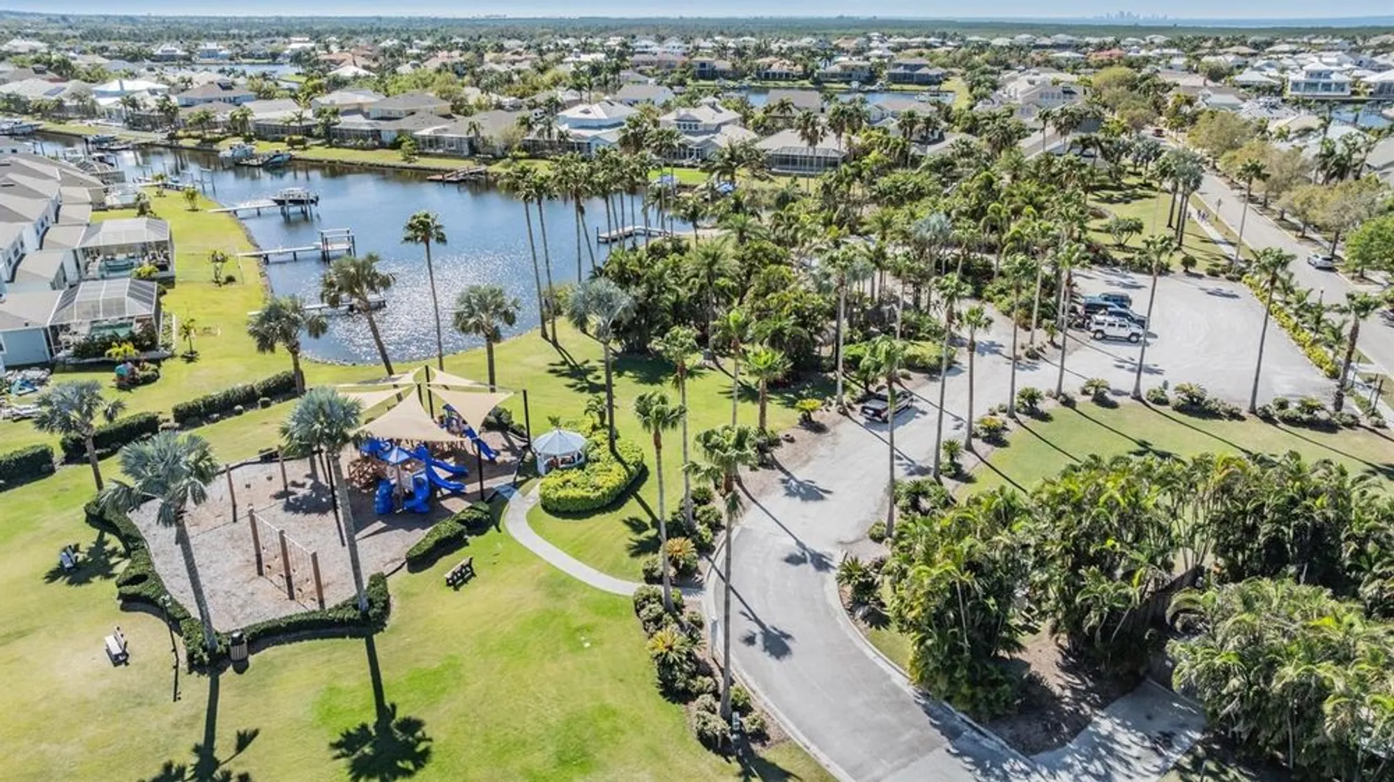 Property Slideshow image 30 of 43 | 218 summerside ct, Apollo Beach, FL, 33572