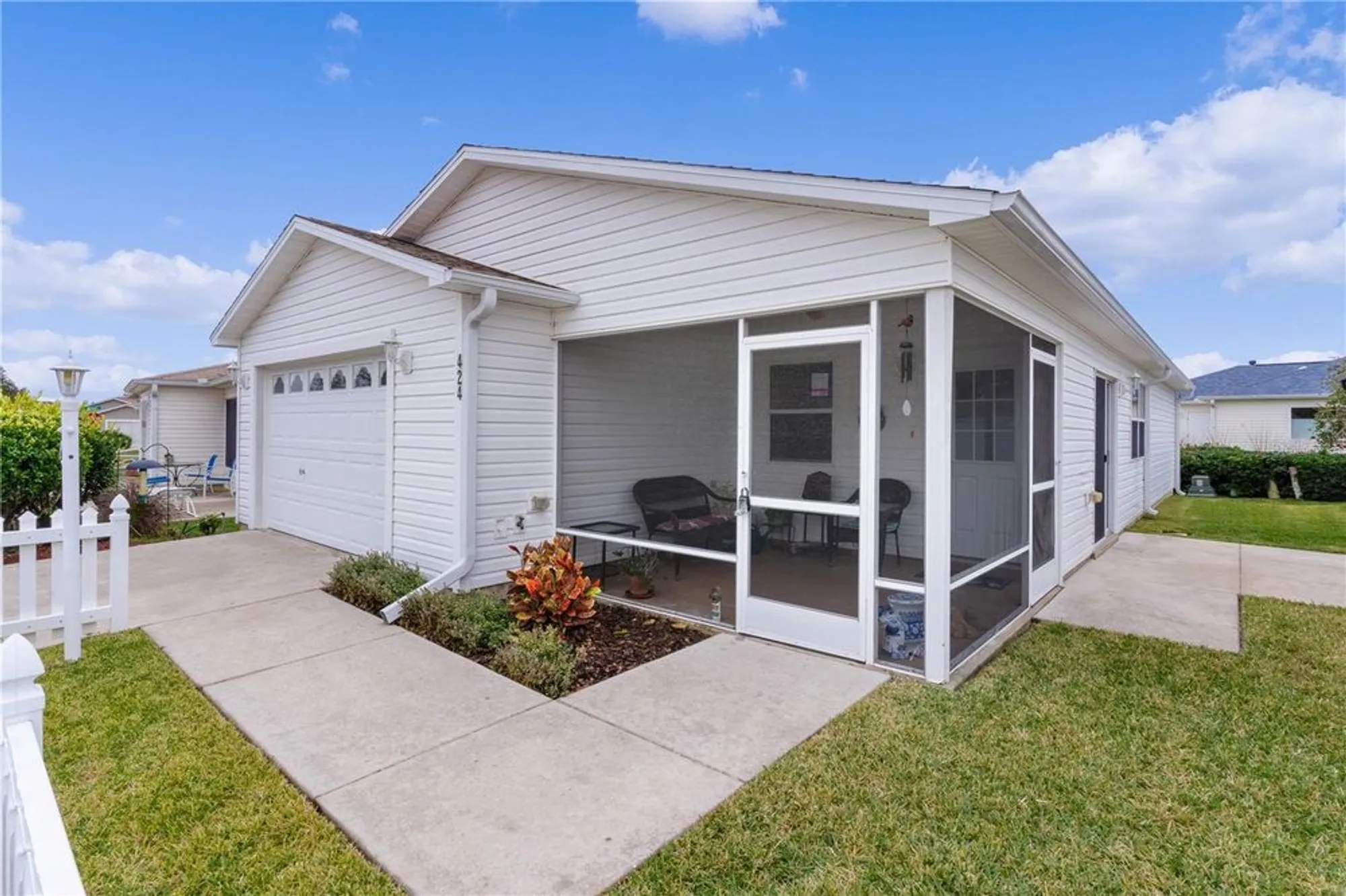 Property Slideshow image 5 of 43 | 424 rose croft ter, The Villages, FL, 32162