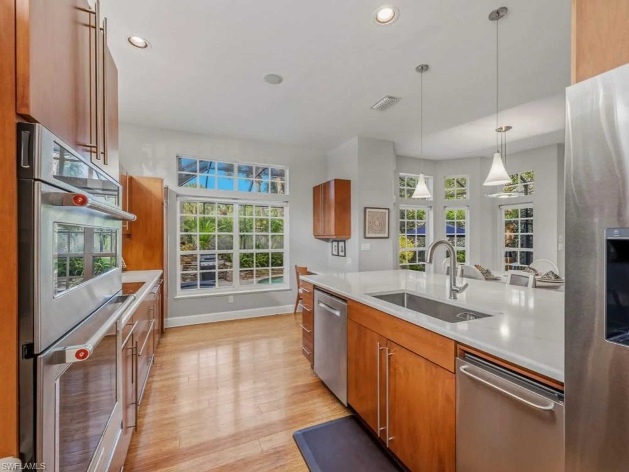 Property Slideshow image 15 of 42 | 3490 thornbury ln, Bonita Springs, FL, 34134
