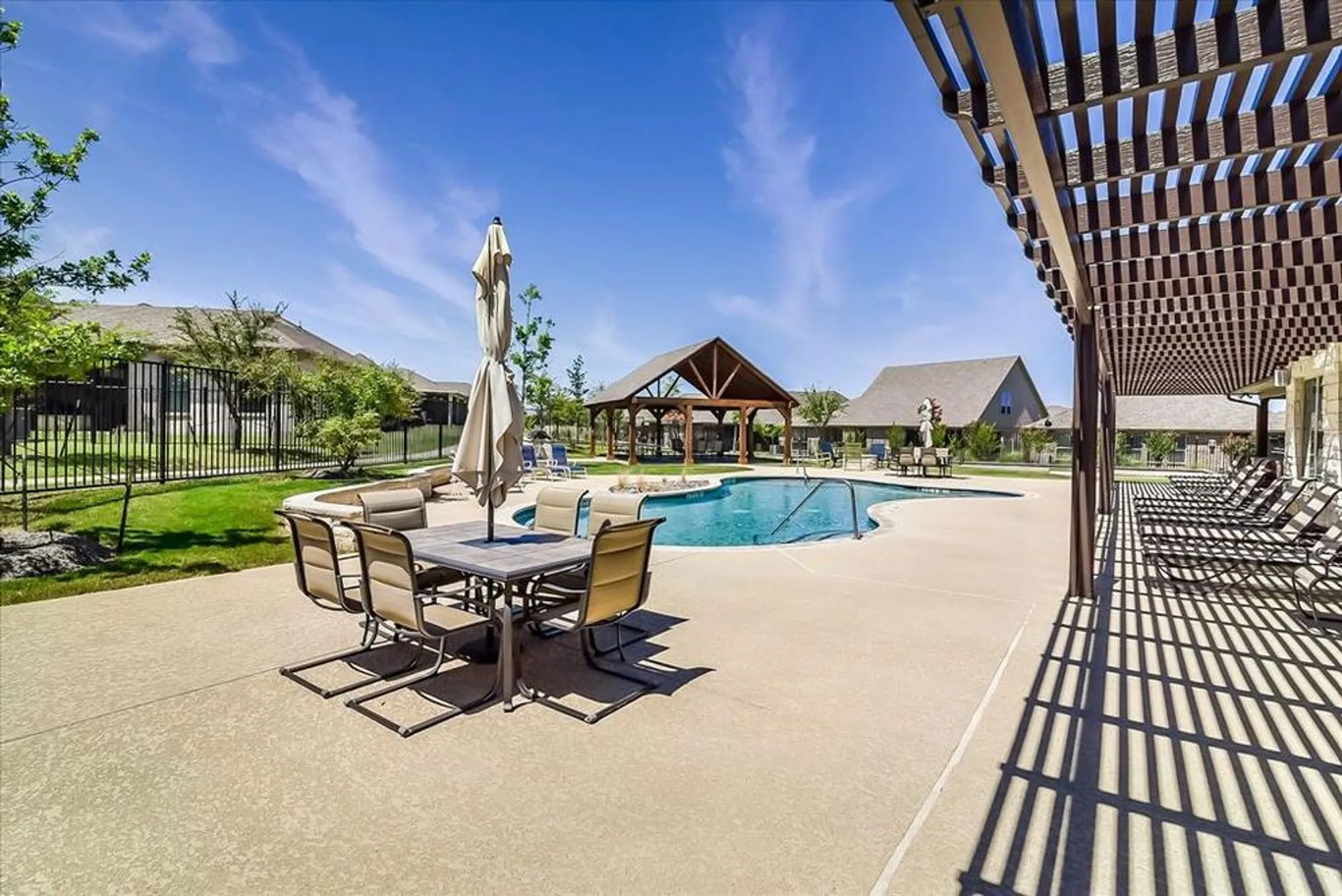 Property Slideshow image 26 of 39 | 2815 vista azul pl 2815, Mansfield, TX, 76063