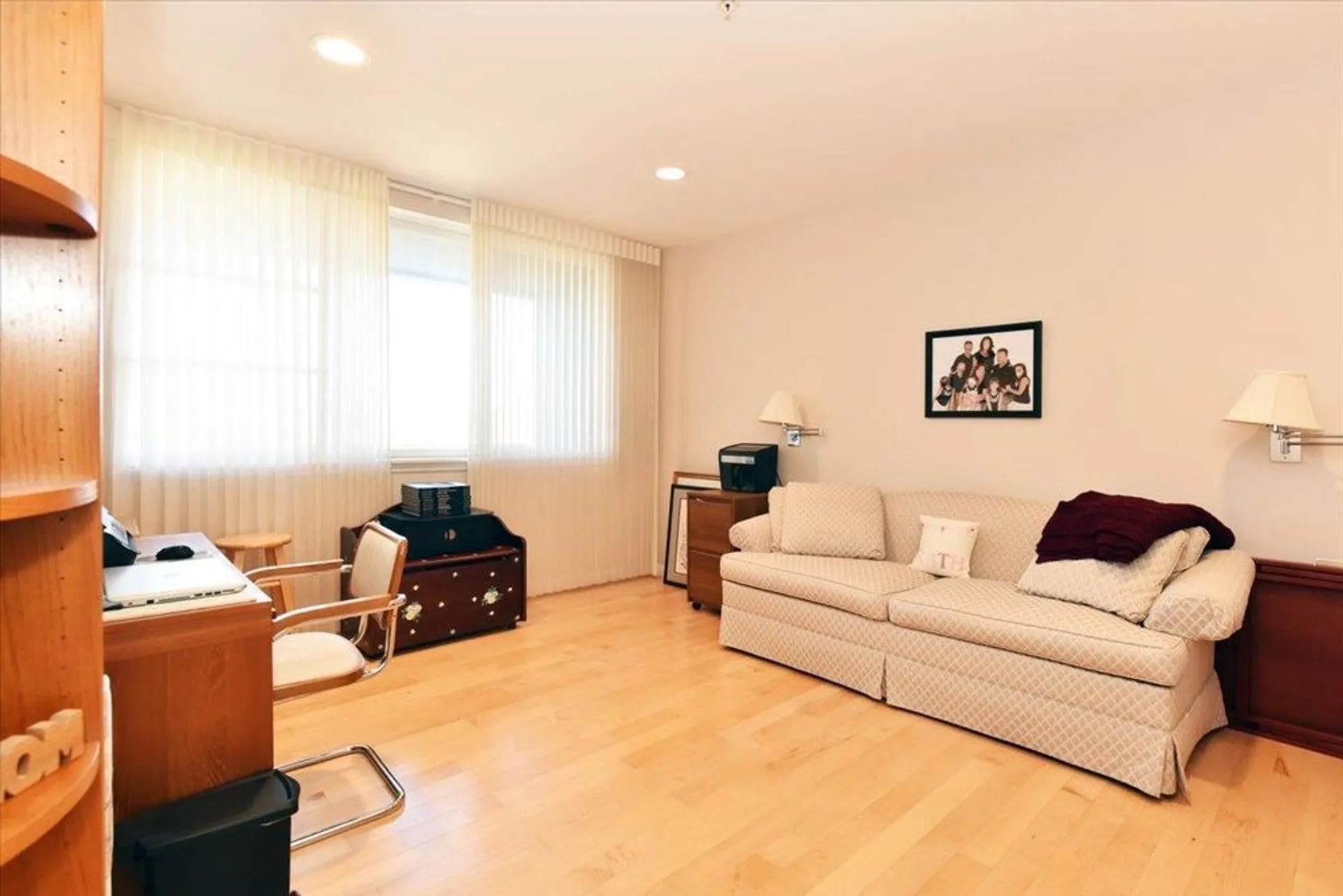 Property Slideshow image 13 of 27 | 100 harbor view dr 439, Port Washington, NY, 11050