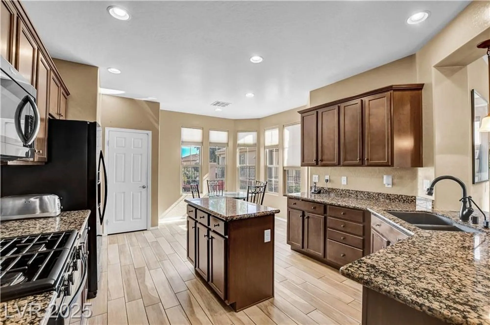 Property Slideshow image 19 of 82 | 5749 keystone crest st, North Las Vegas, NV, 89081