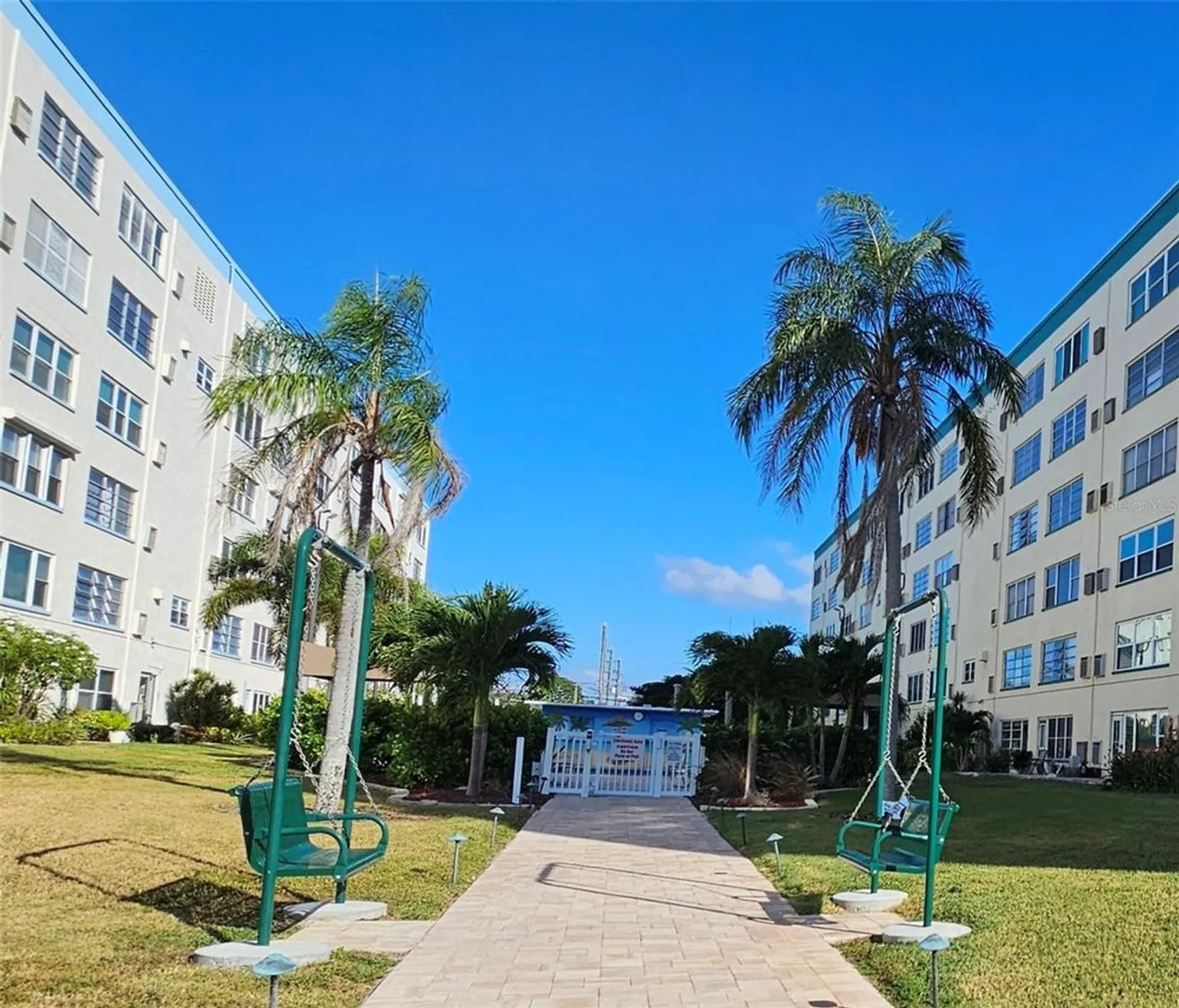 Property Slideshow image 24 of 43 | 2960 59th st 202, Gulfport, FL, 33707