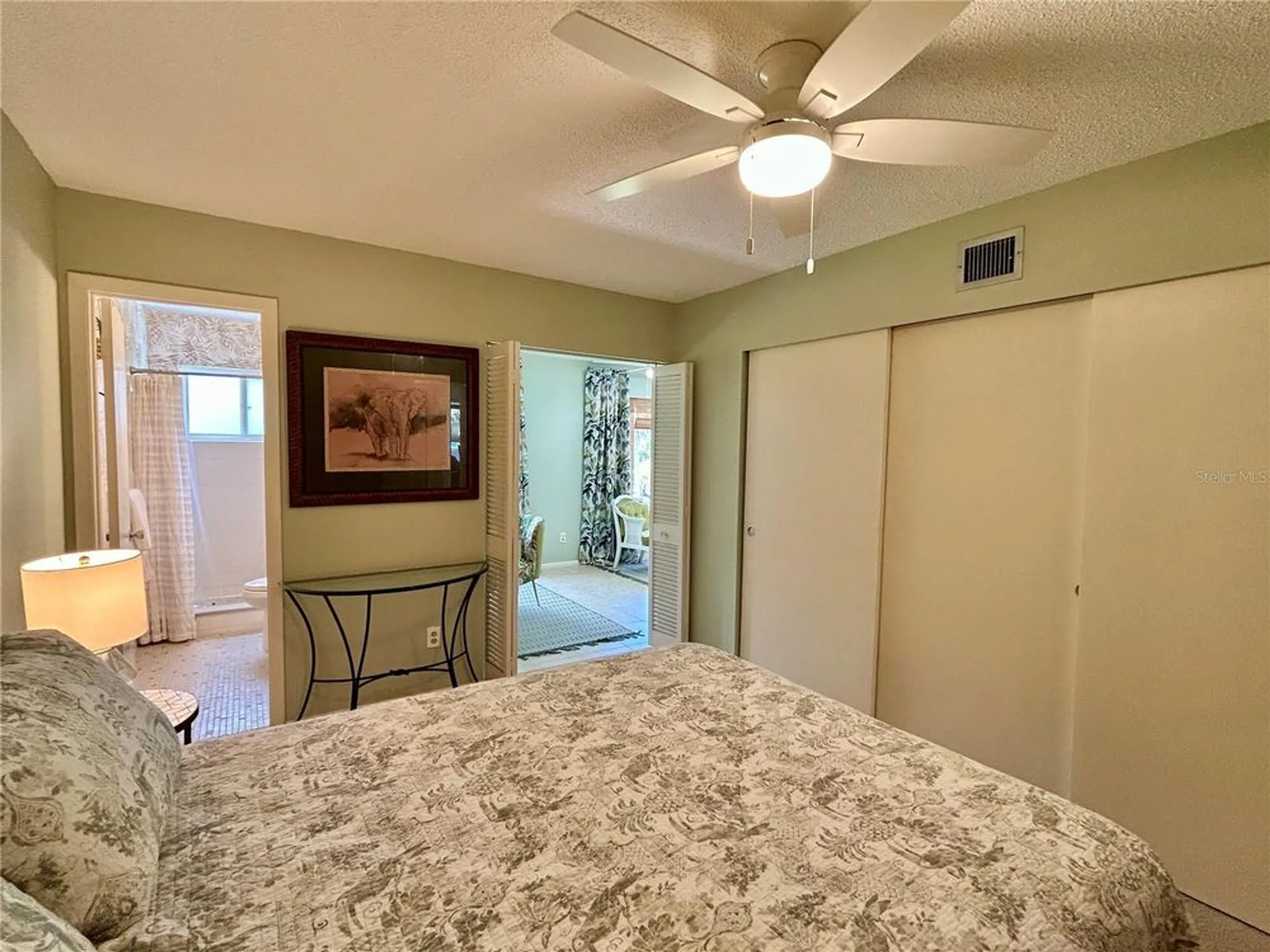 Property Slideshow image 22 of 51 | 2461 rhodesian dr apt 45, Clearwater, FL, 33763