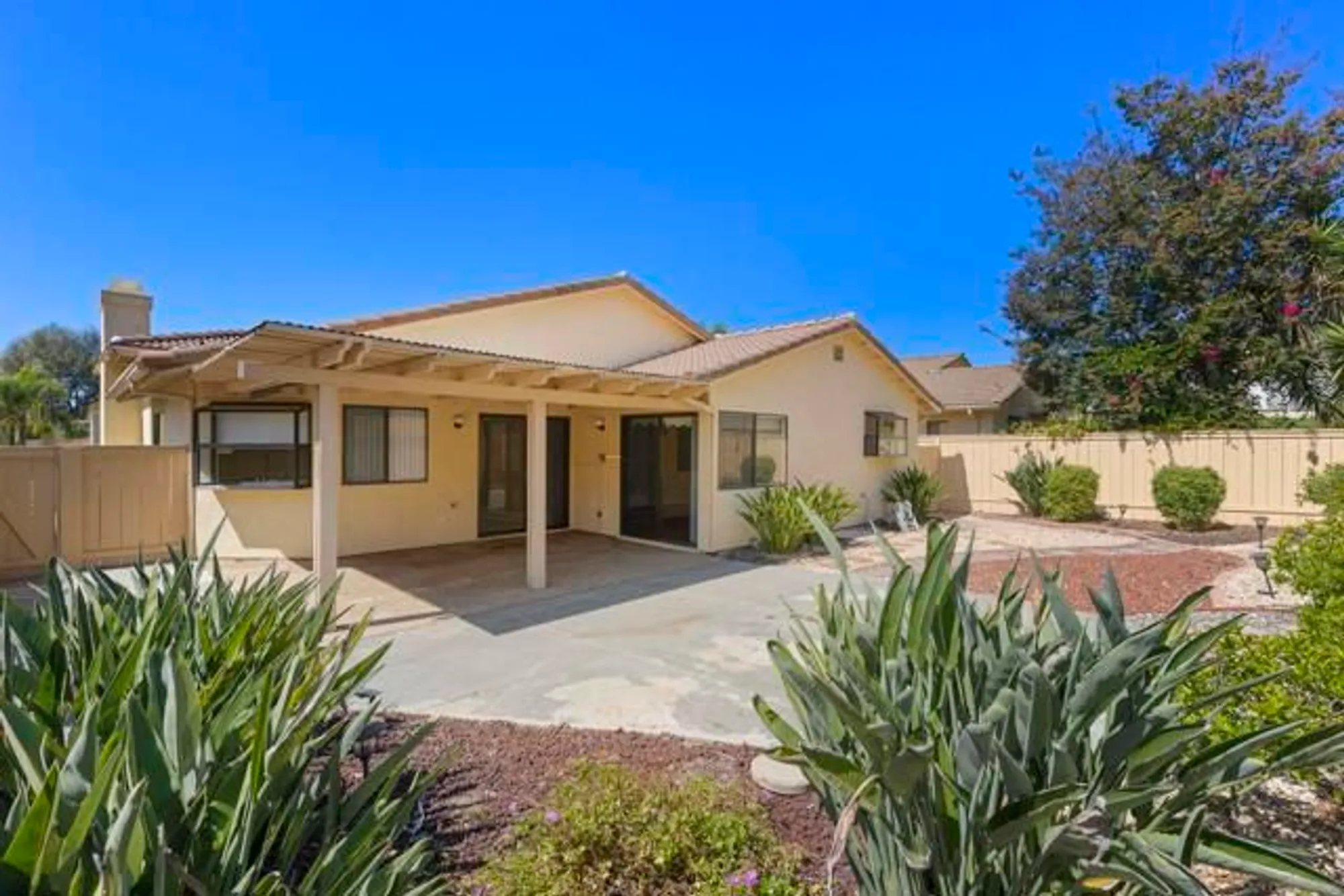 Property Slideshow image 29 of 38 | 13060 avenida marbella, San Diego, CA, 92128