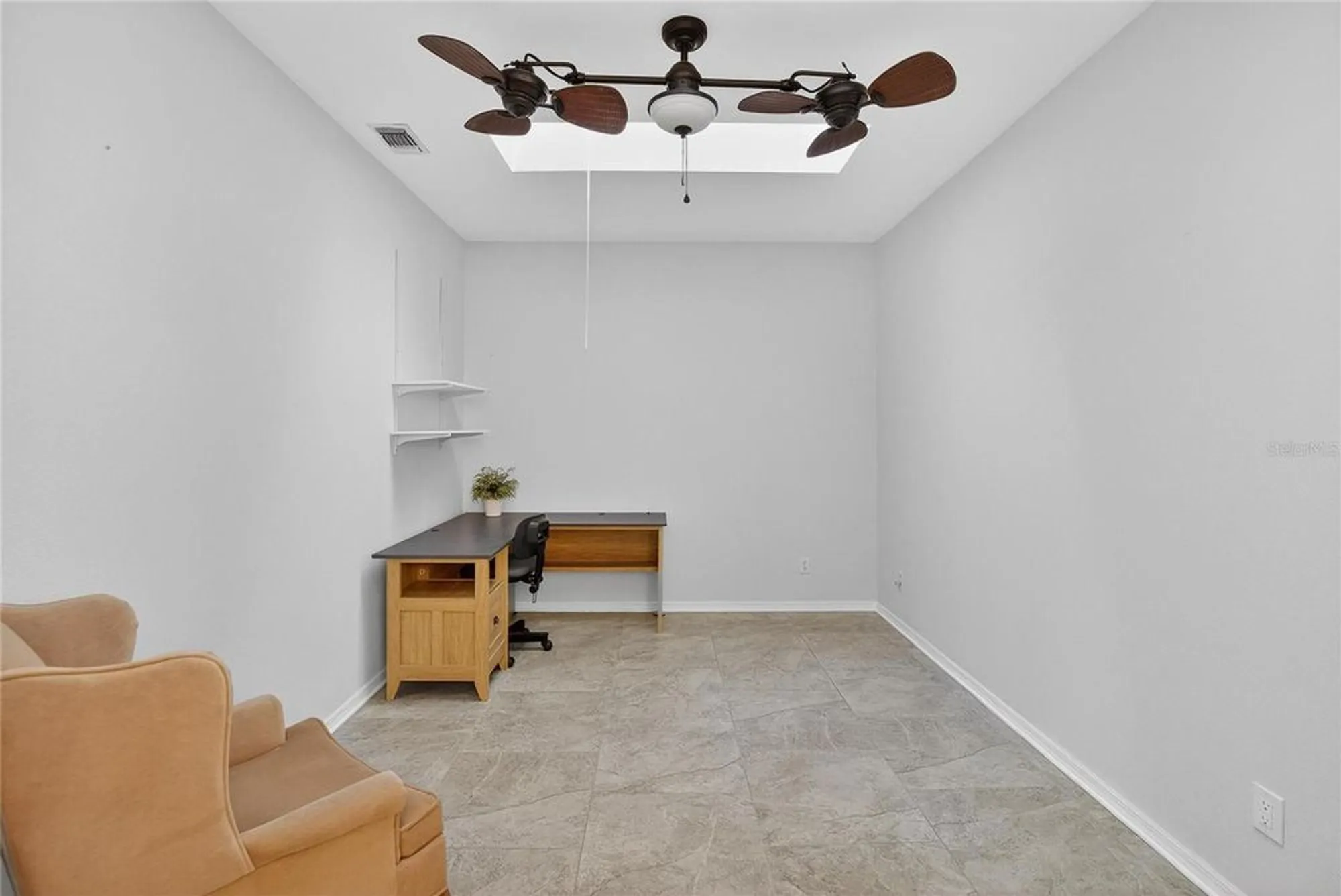 Property Slideshow image 13 of 51 | 804 mccallister ave, Sun City Center, FL, 33573