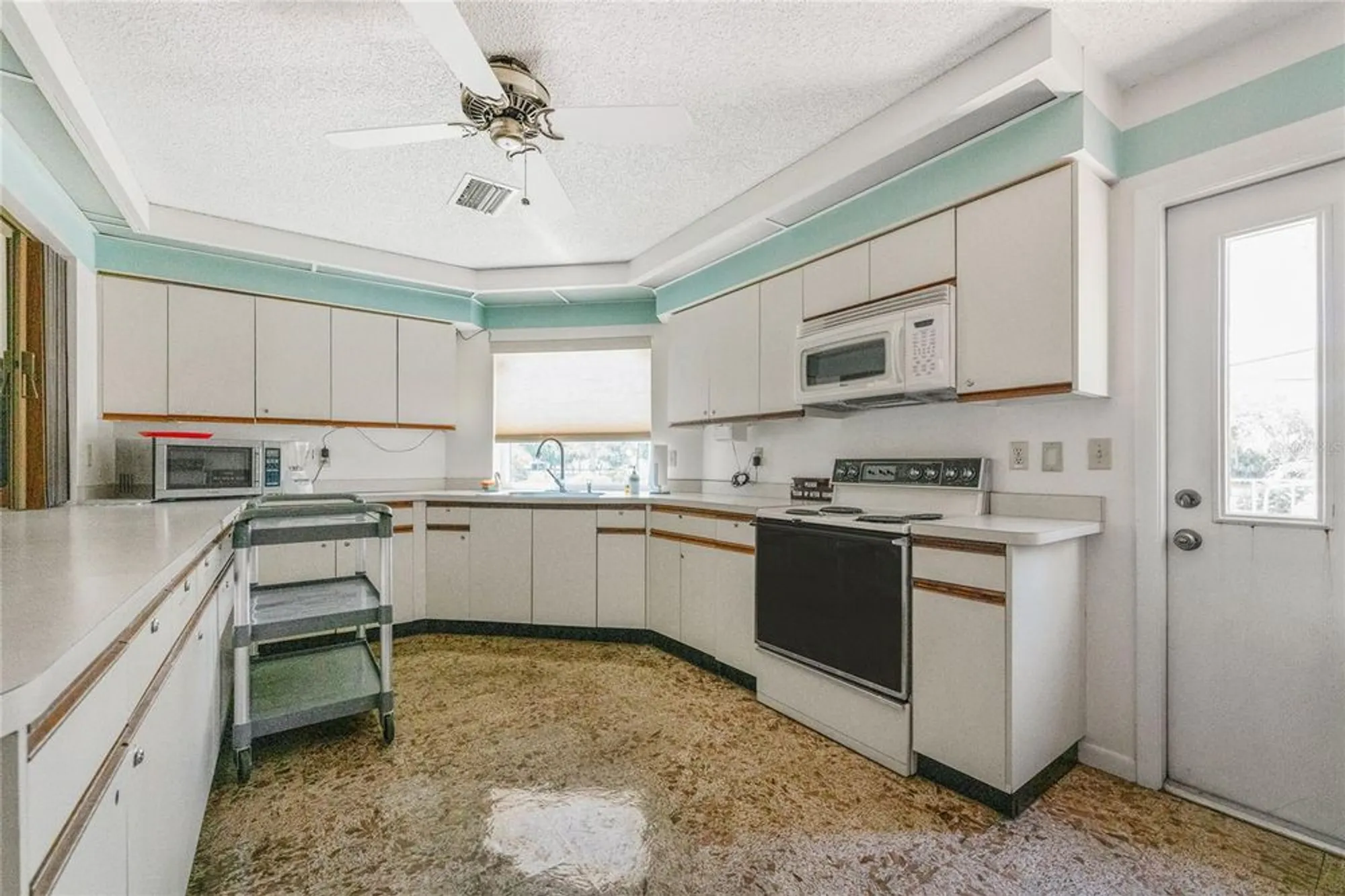 Property Slideshow image 40 of 47 | 607 deerwood ave # 607, Englewood, FL, 34223