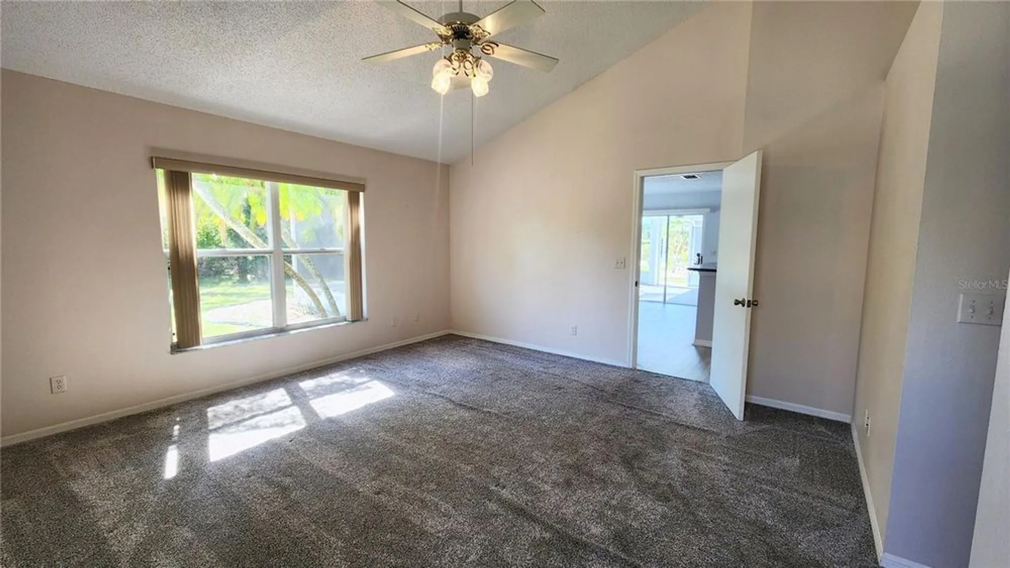 Property Slideshow image 23 of 60 | 2113 e del webb blvd, Sun City Center, FL, 33573