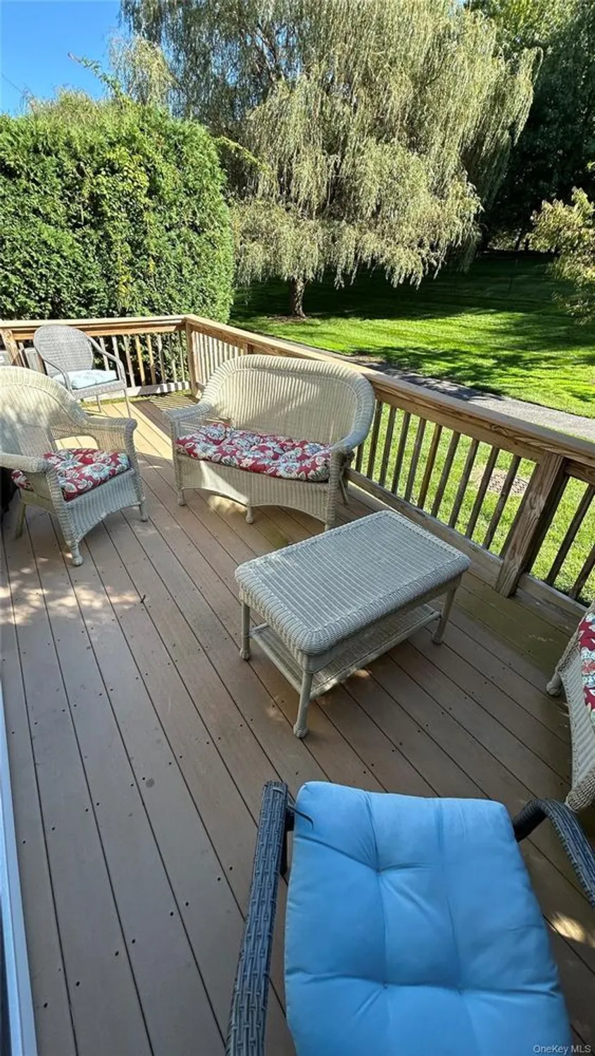 Property Slideshow image 9 of 27 | 37 halley ln, Miller Place, NY, 11764