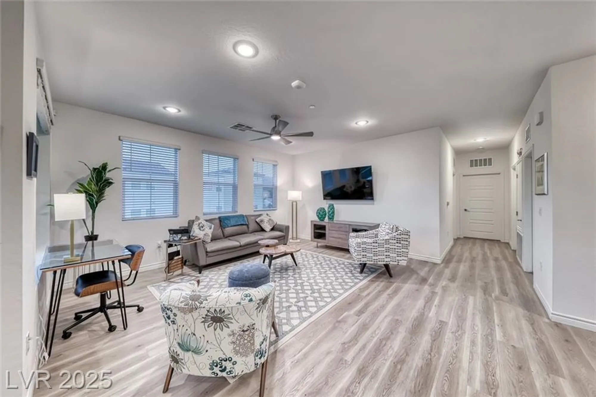 Property Slideshow image 13 of 57 | 2555 hampton rd 9308, Henderson, NV, 89052