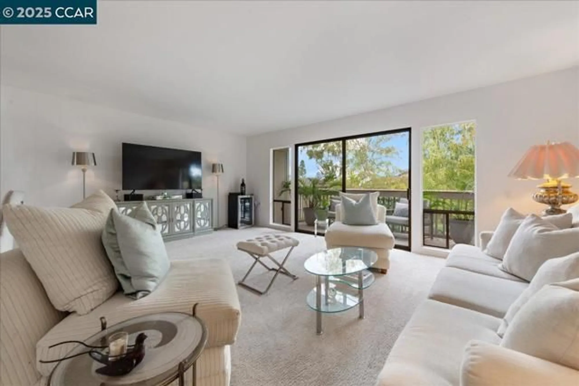 Property Slideshow image 19 of 60 | 1317 canyonwood ct 4, Walnut Creek, CA, 94595